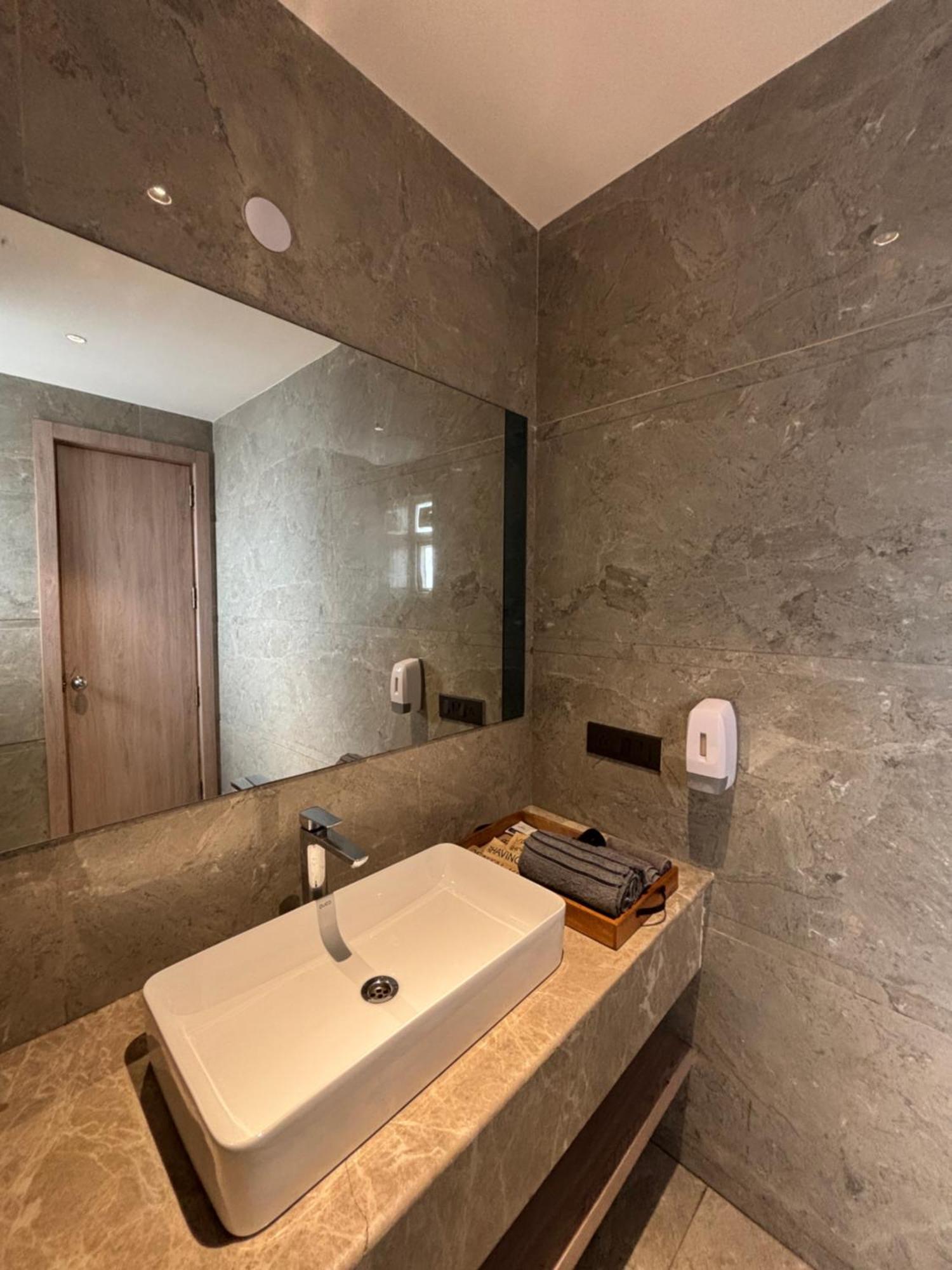Hotel Housr Phase 1