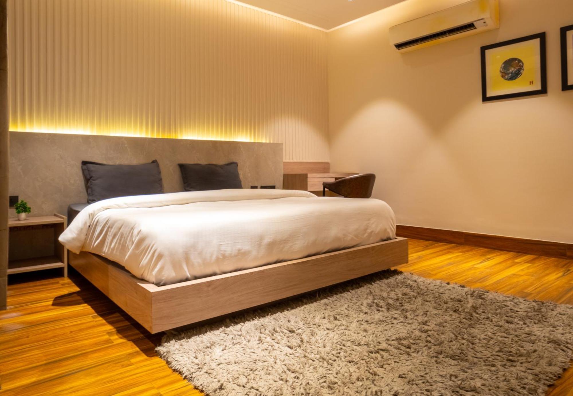 Hotel Housr Phase 1 *
