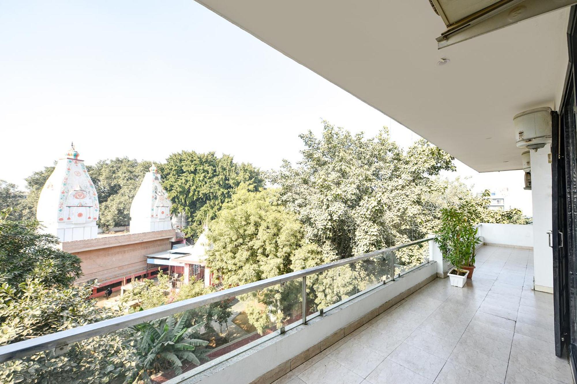 Fabhotel Suits 3*