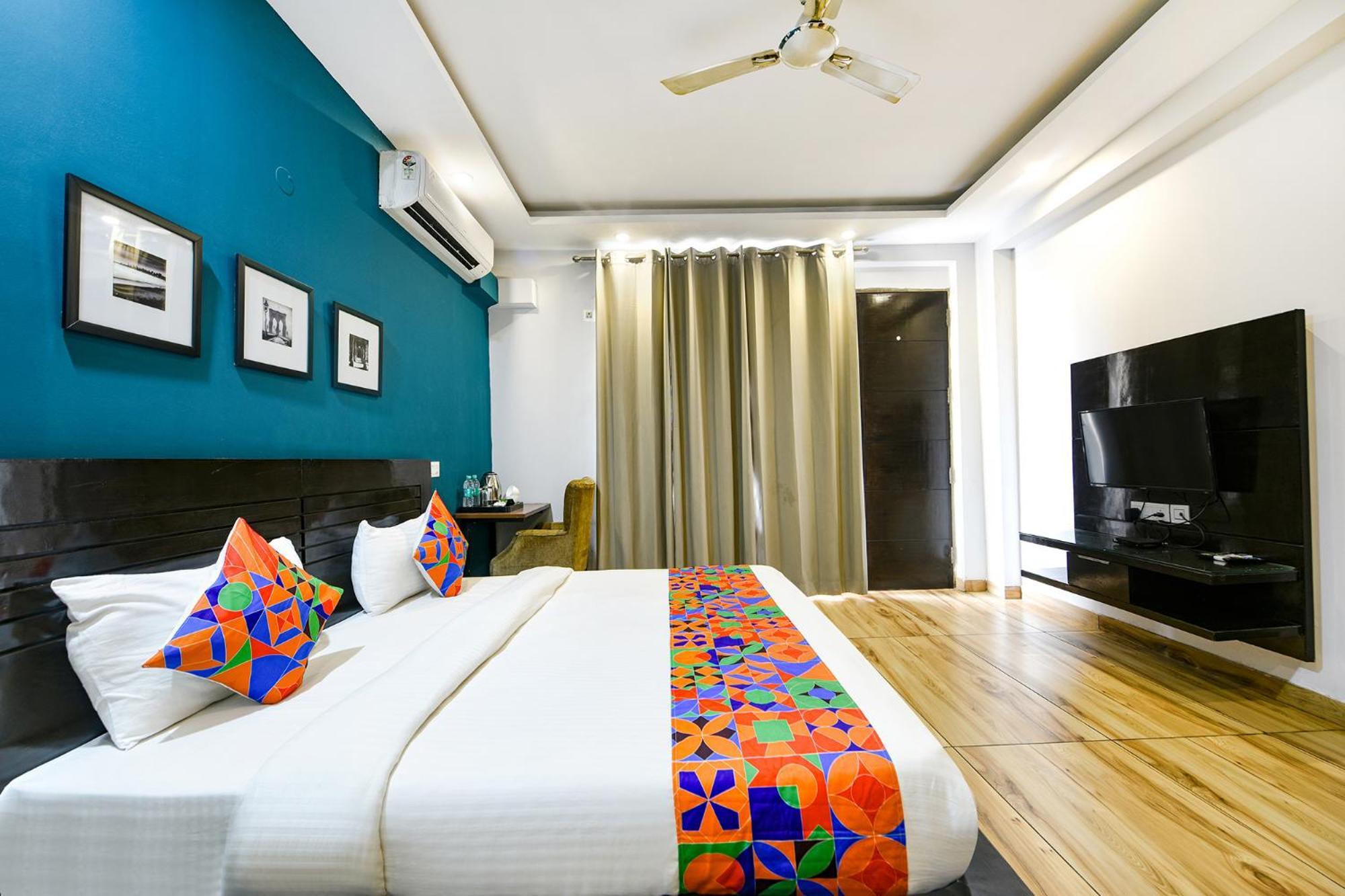 Fabhotel Suits