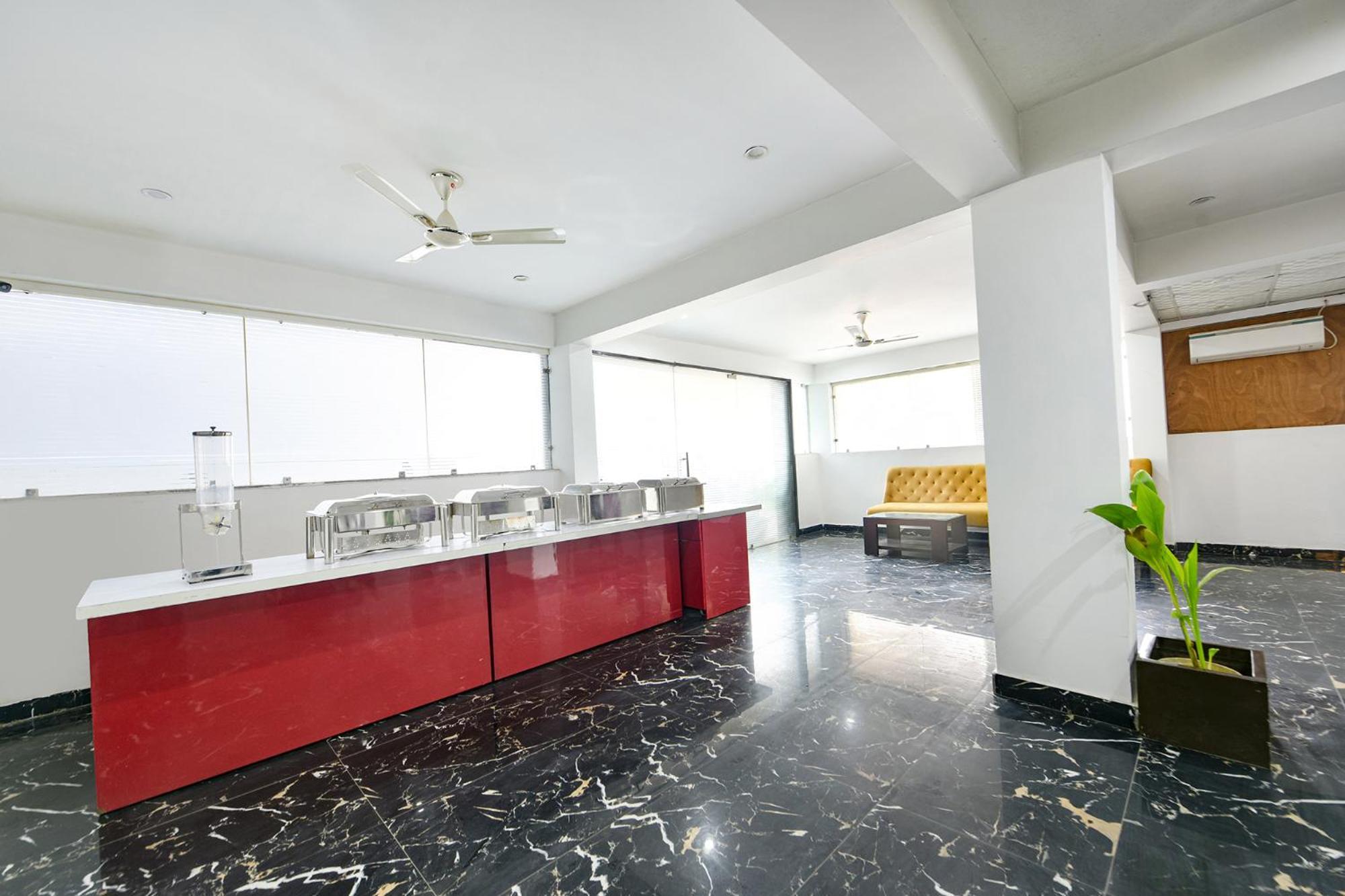 Fabhotel Suits Hotel 3*