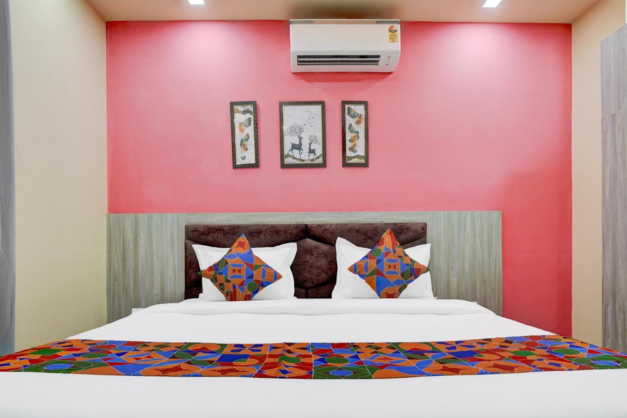 Fabhotel Sky 3*