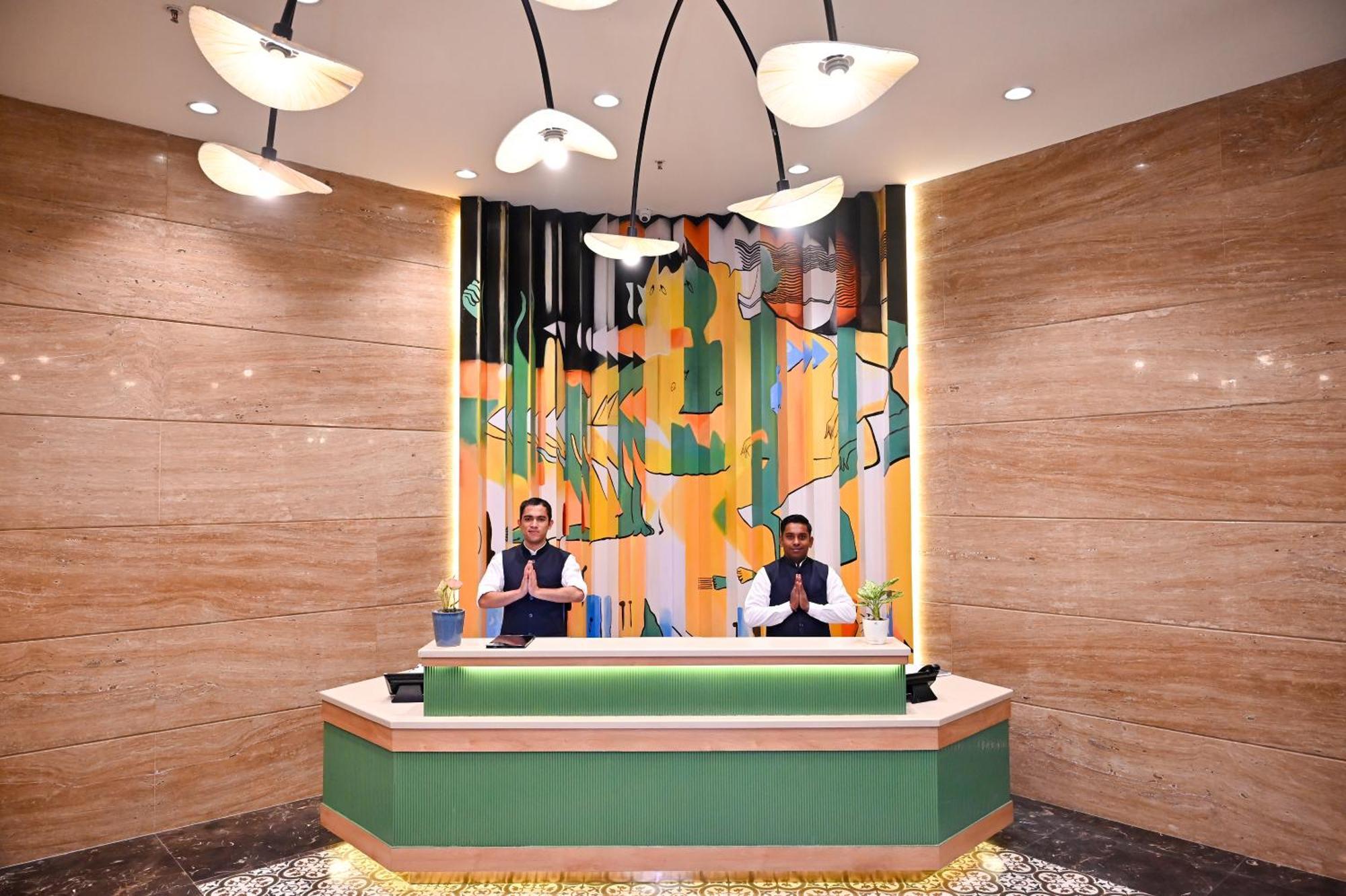 Alivaa Gurugram Sohna Road Center Hotel 4*