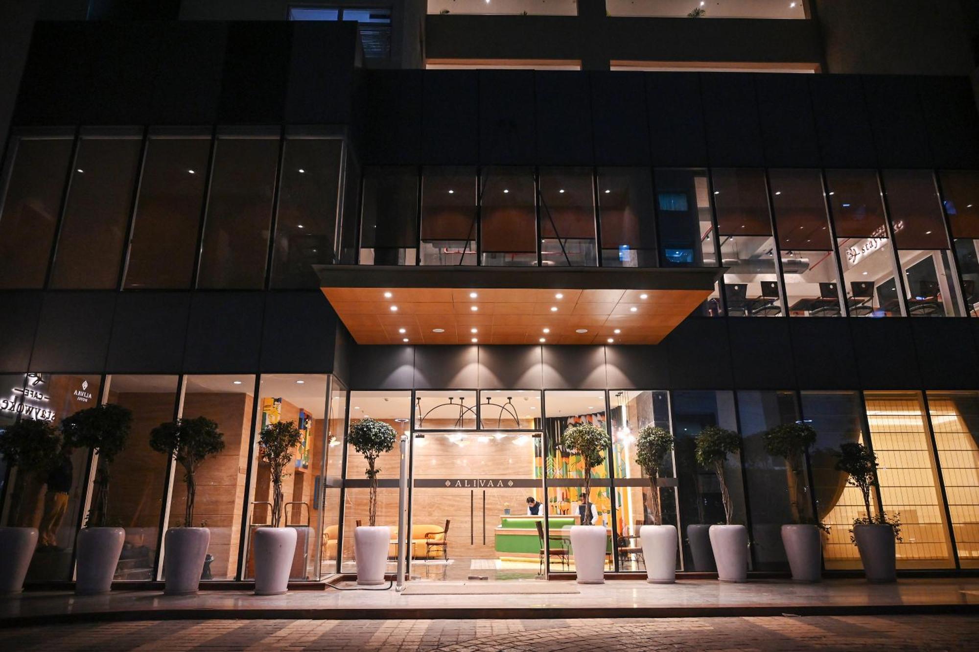 Alivaa Gurugram Sohna Road Center Hotel