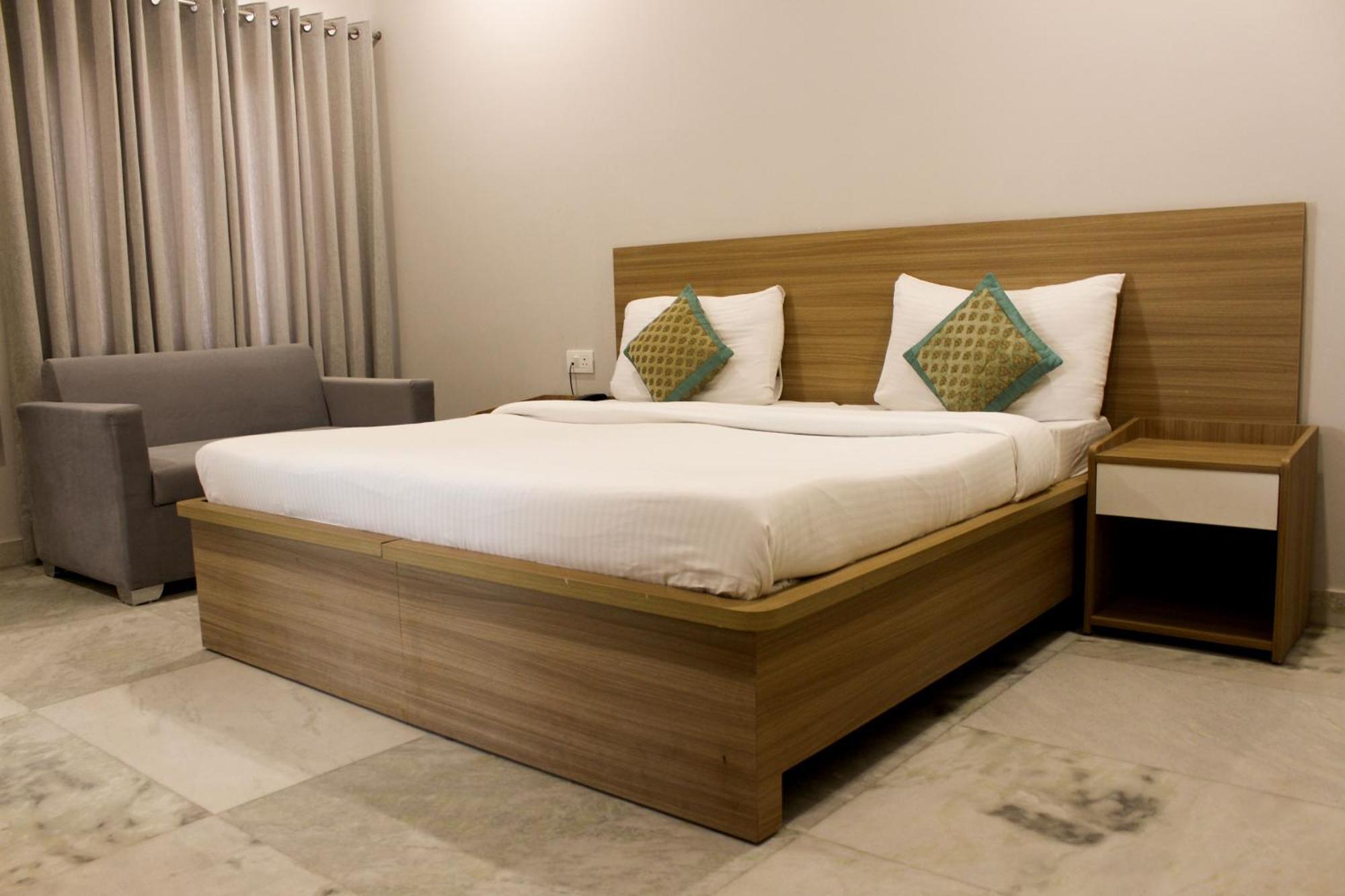 Stepinn - Ess Kay Ess Villa Guest house Gurgaon