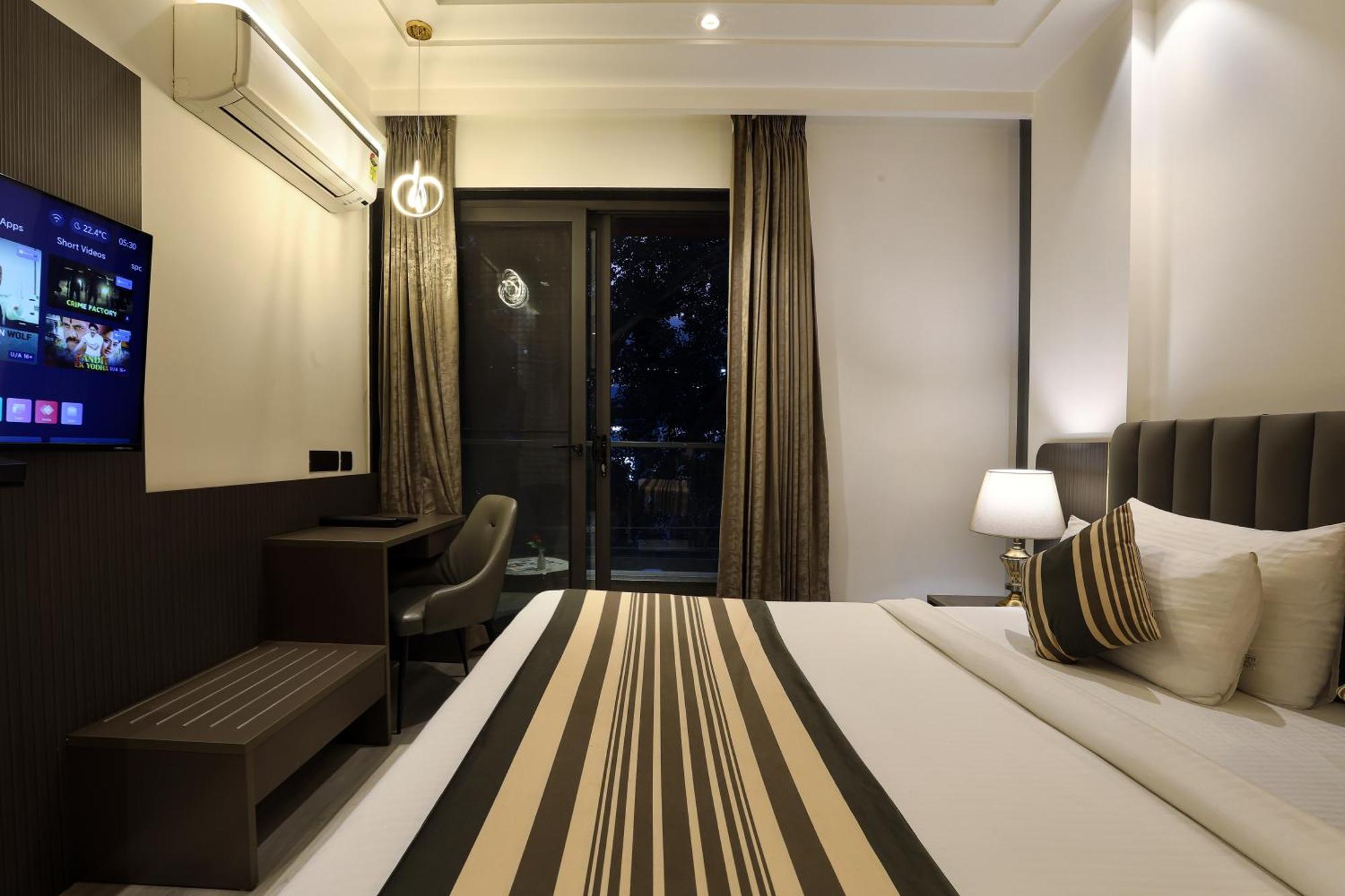 Hotel Opo Iffco Chowk 4*