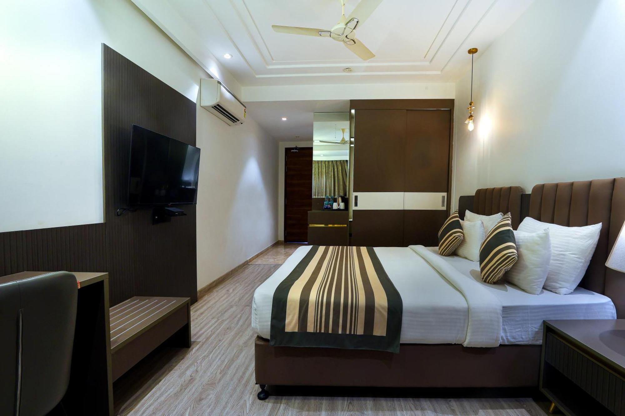 Opo Iffco Chowk Hotel Gurgaon