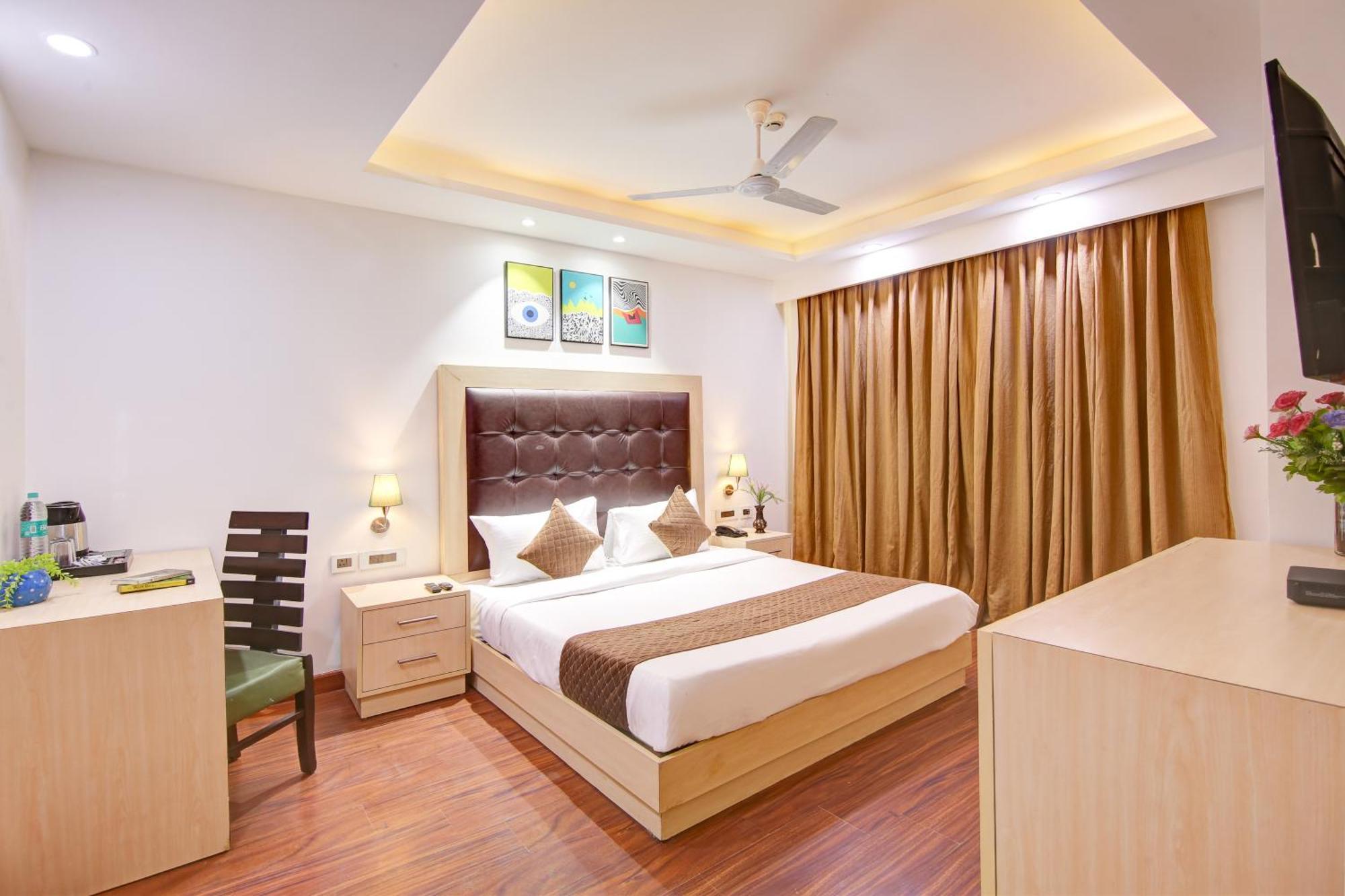 Hotel Limewood - Unitech Cyber Park Gurgaon