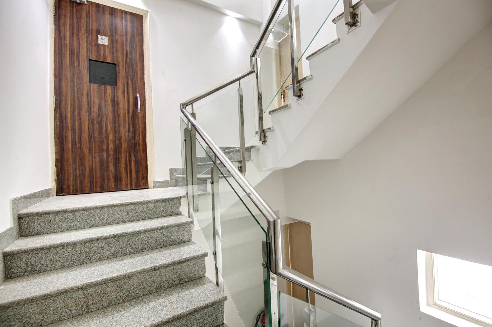 Limewood - Unitech Cyber Park Hotel 3*