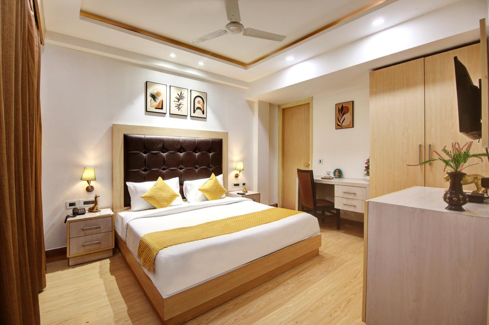Hotel Limewood - Unitech Cyber Park 3*