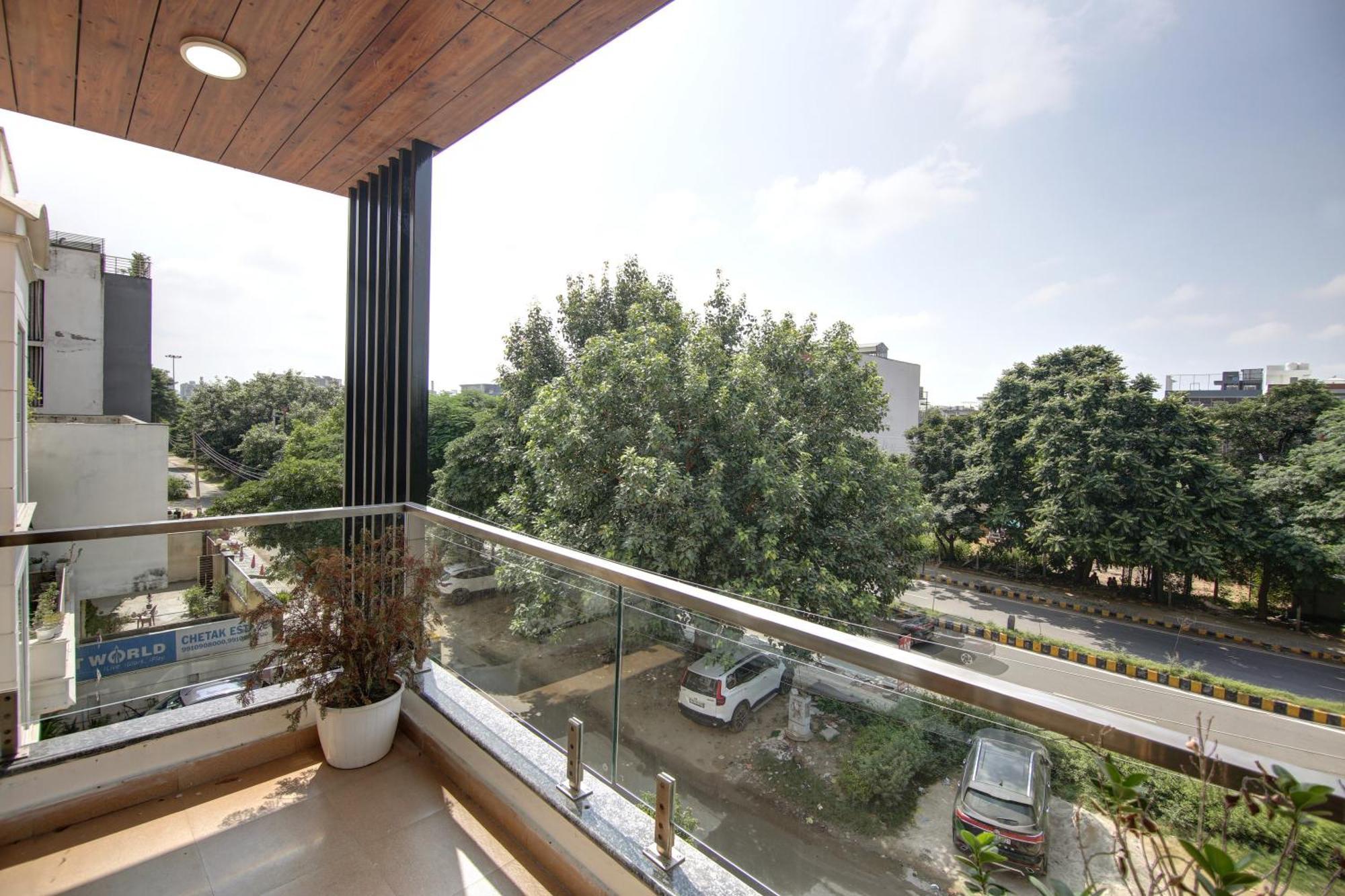 Limewood - Unitech Cyber Park 3* Gurgaon