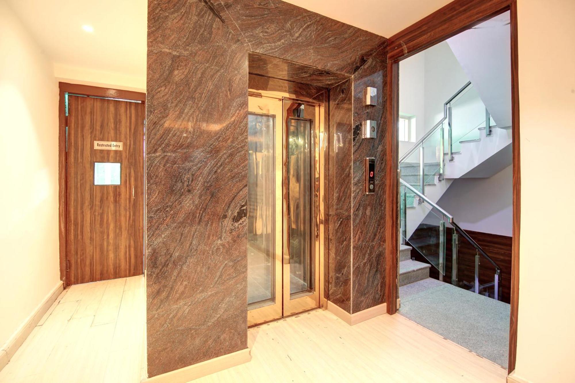 Limewood - Unitech Cyber Park 3*