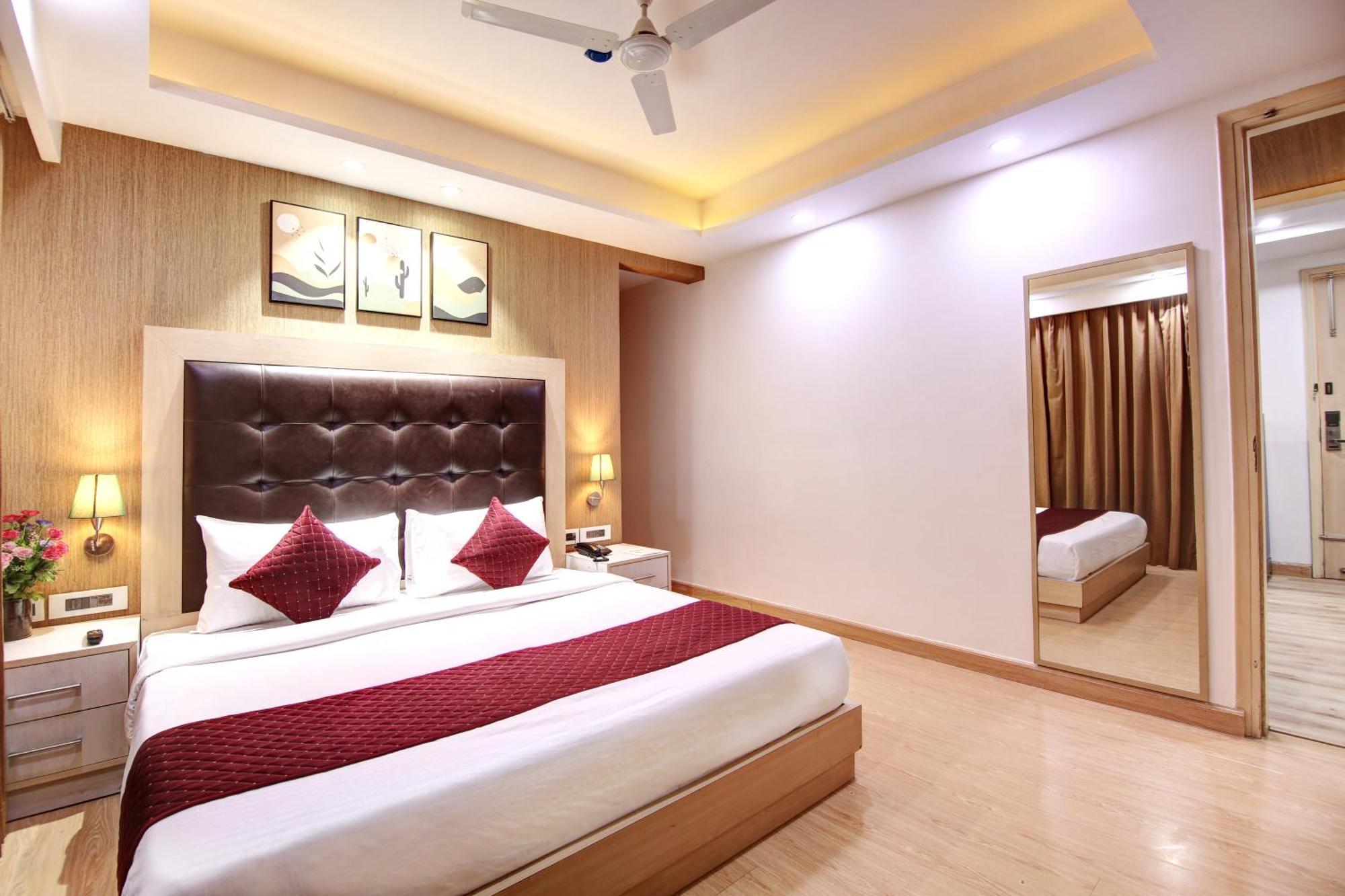 Limewood - Unitech Cyber Park Hotel 3*