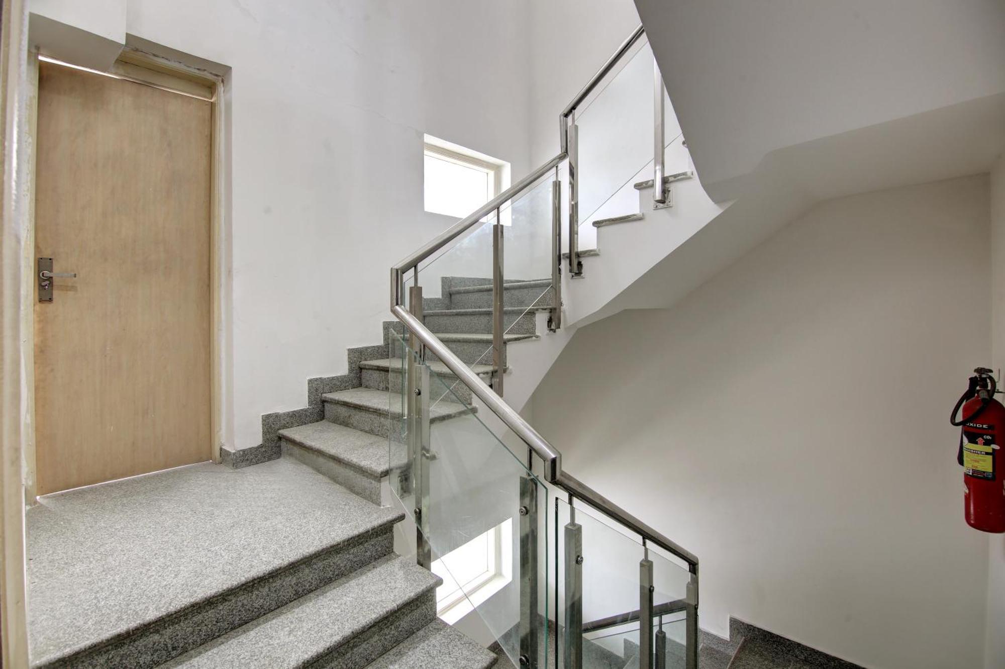 Limewood - Unitech Cyber Park 3* Gurgaon