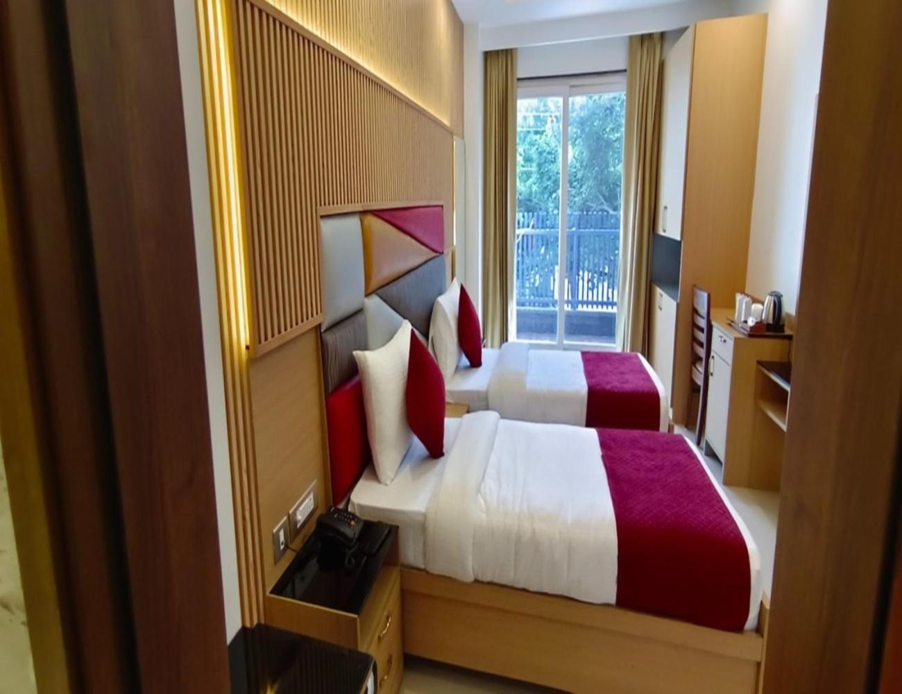 Haris Court- Cyber Hub 3*