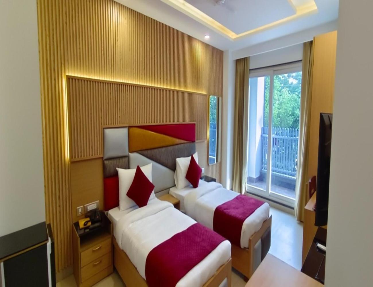 Haris Court- Cyber Hub 3*