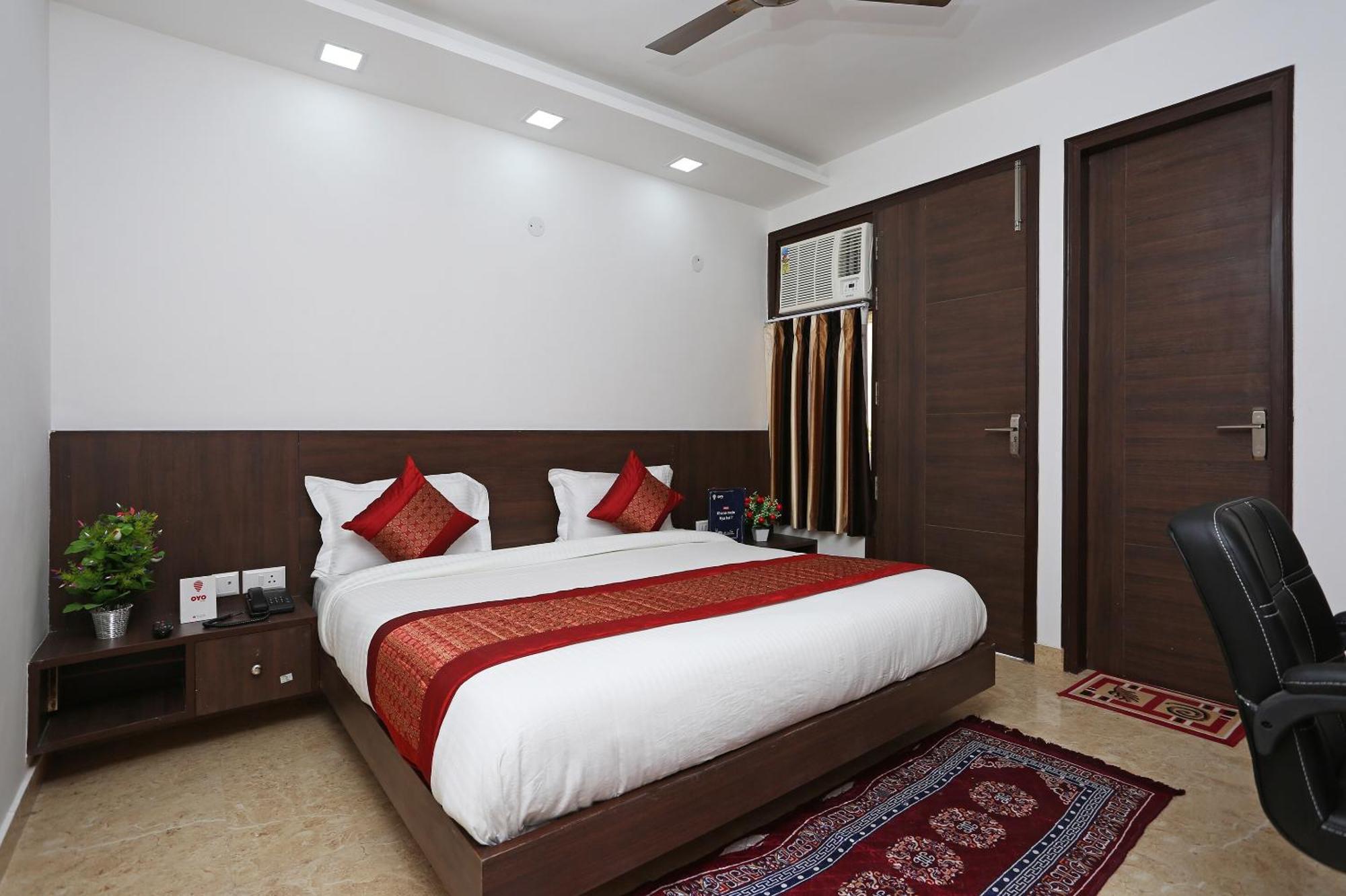 O Residency Near Appu Ghar Hotel 4*