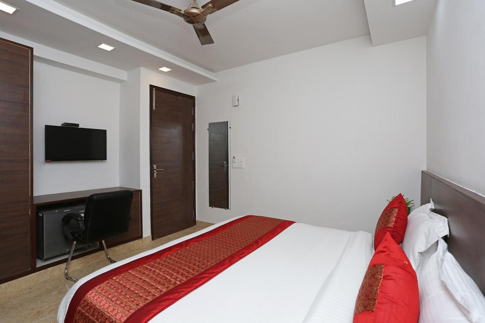 O Residency Near Appu Ghar 4*