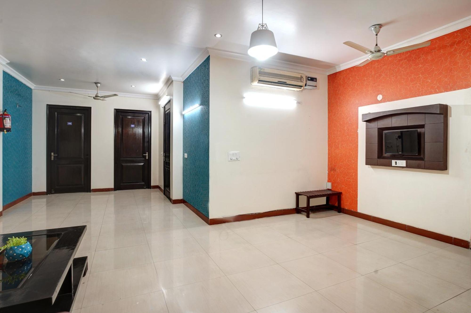 Hotel Nexhub - Huda Centre Gurgaon