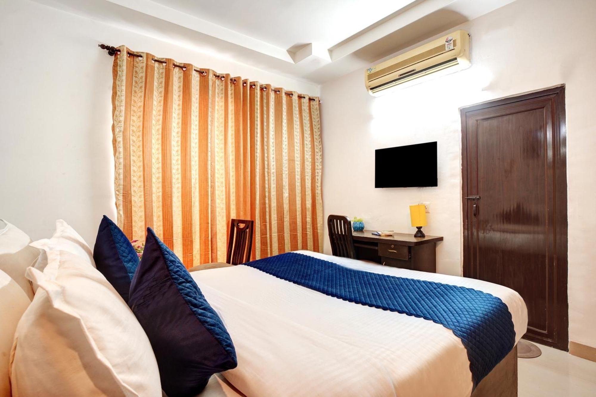 Nexhub - Huda Centre Hotel Gurgaon