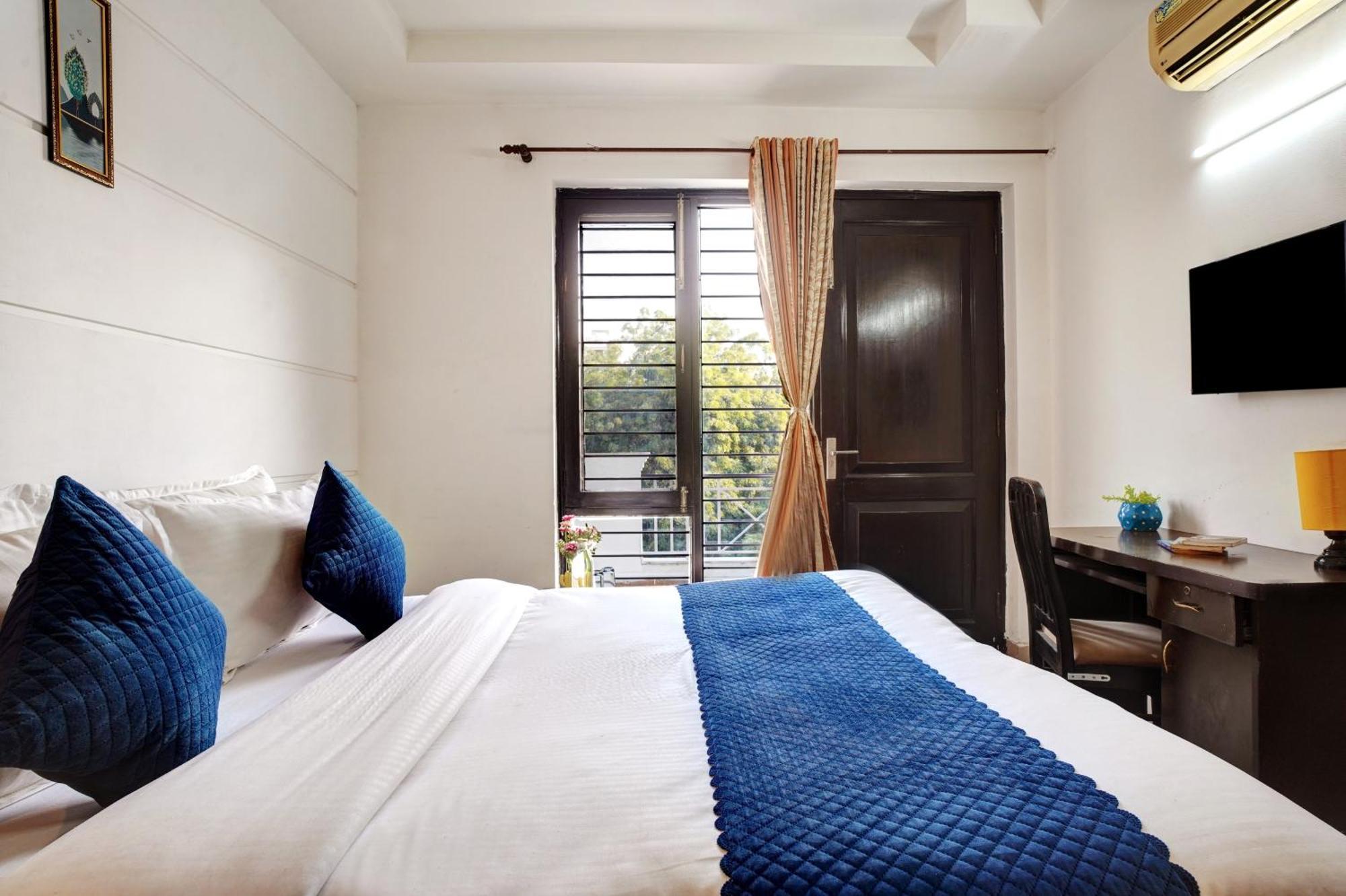 Hotel Nexhub - Huda Centre Gurgaon