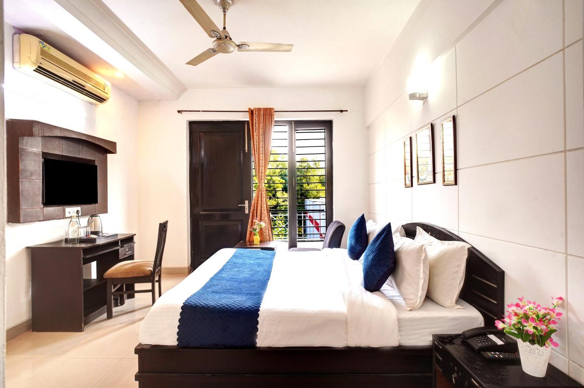 Nexhub - Huda Centre Hotel