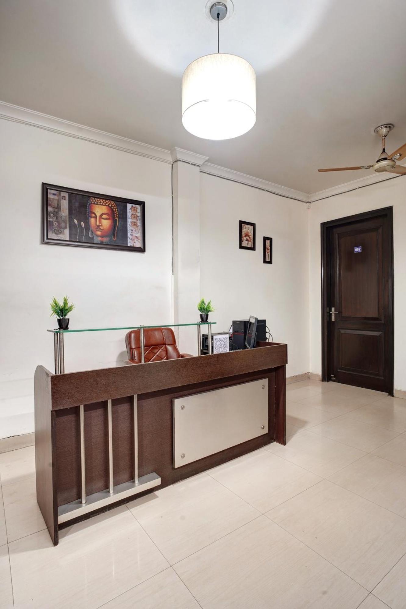Nexhub - Huda Centre Hotel Gurgaon