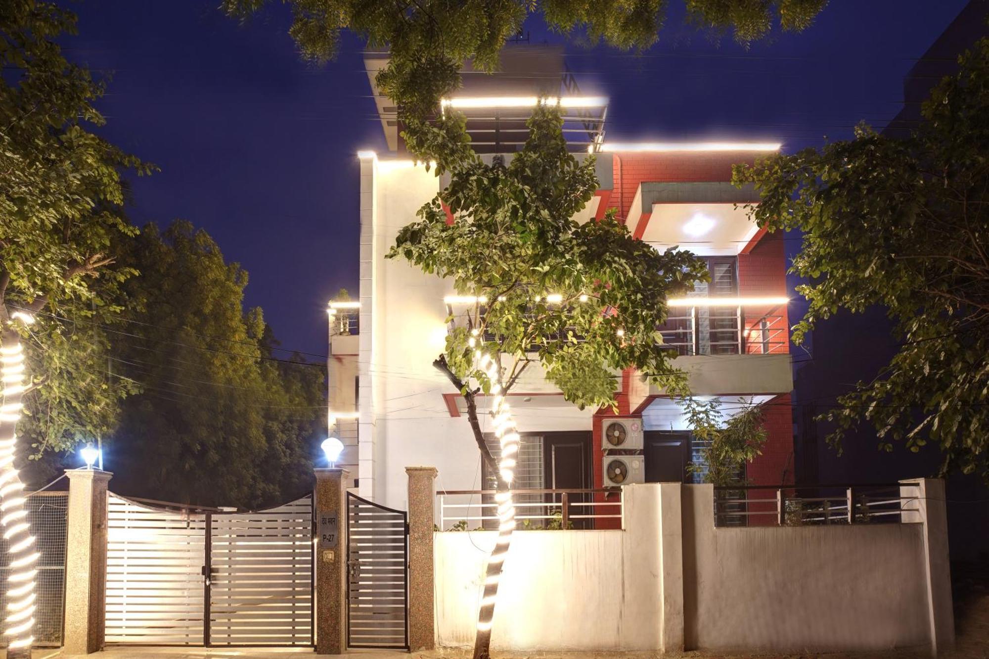 Hotel Nexhub - Huda Centre Gurgaon