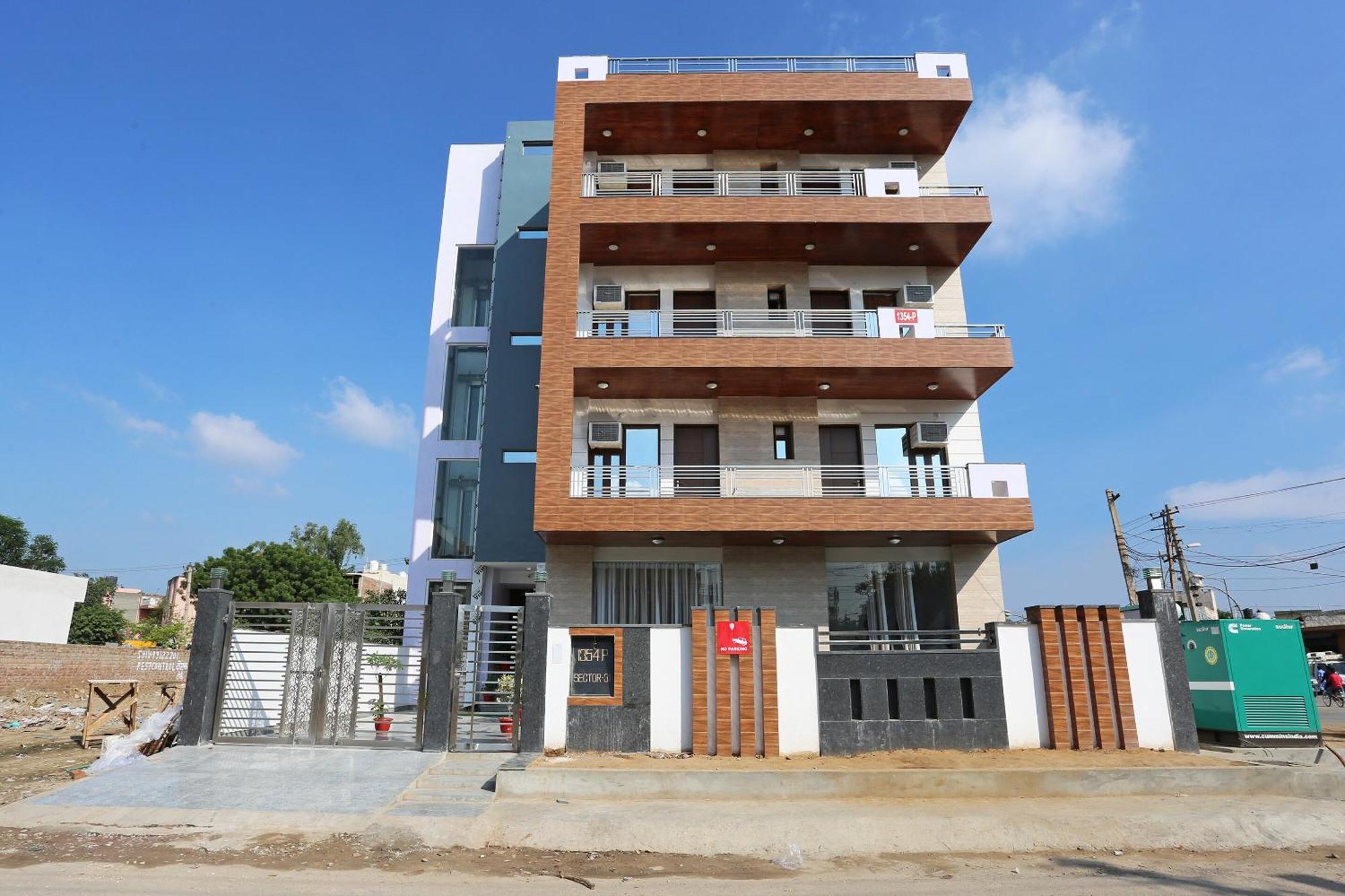 Hotel O Residency Near Appu Ghar Gurgaon
