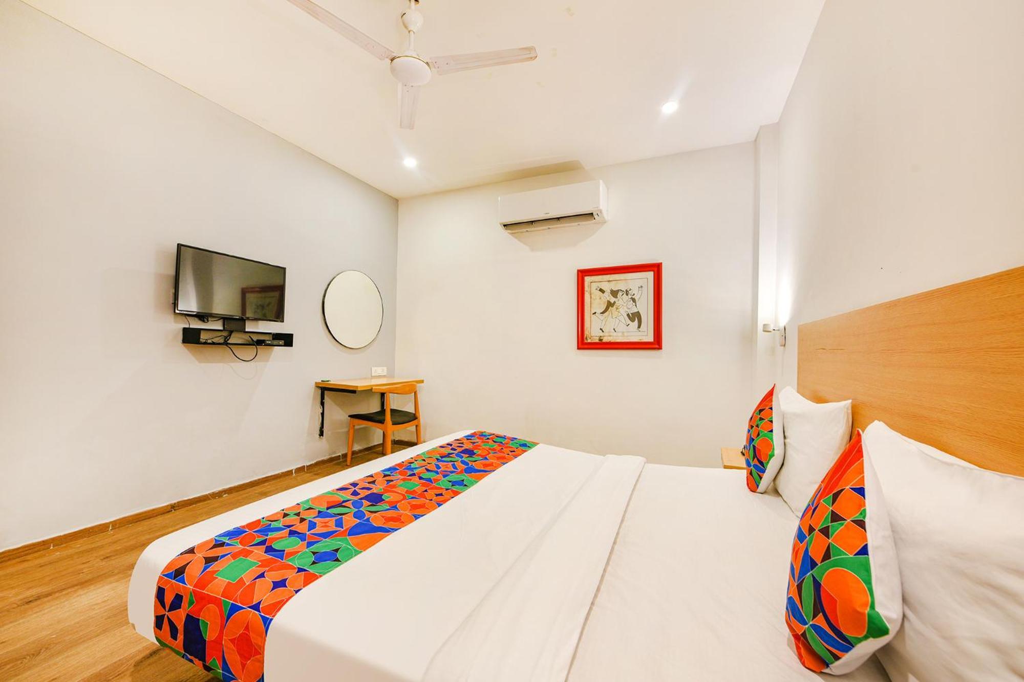 Hotel Fabhotel Comfort Residency I Gurgaon
