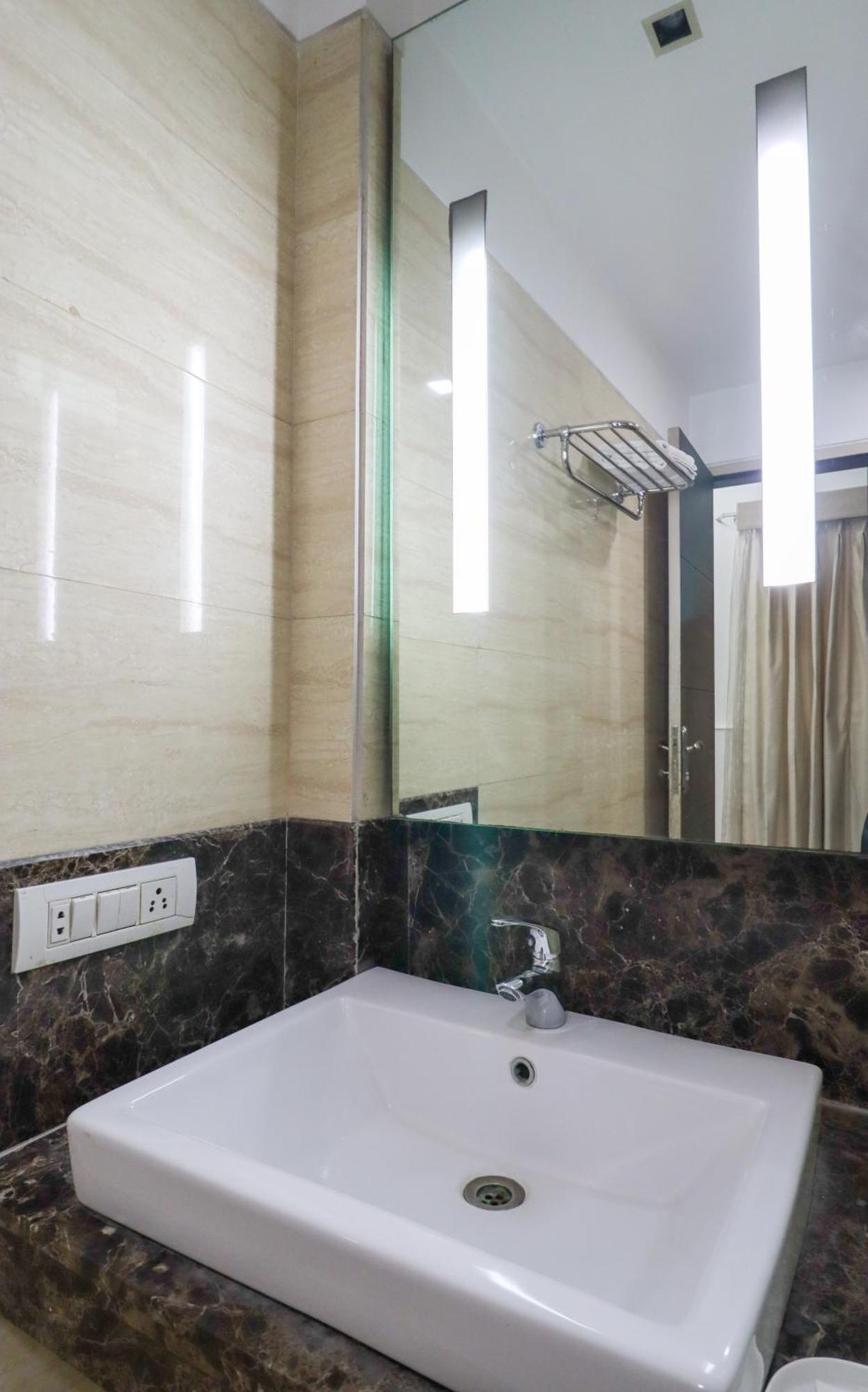 Apartment Convenient Executive Near Mg Road Metro *