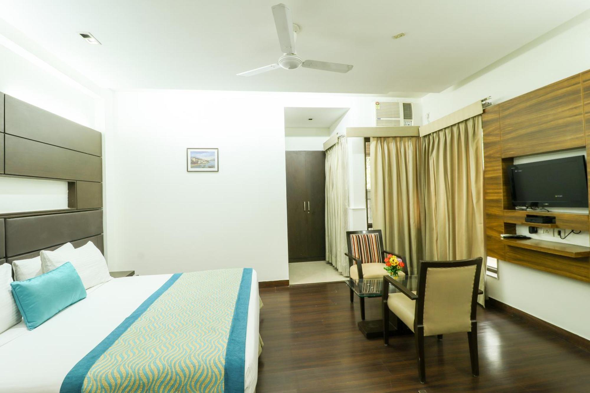 Convenient Executive Near Mg Road Metro Apartment Gurgaon