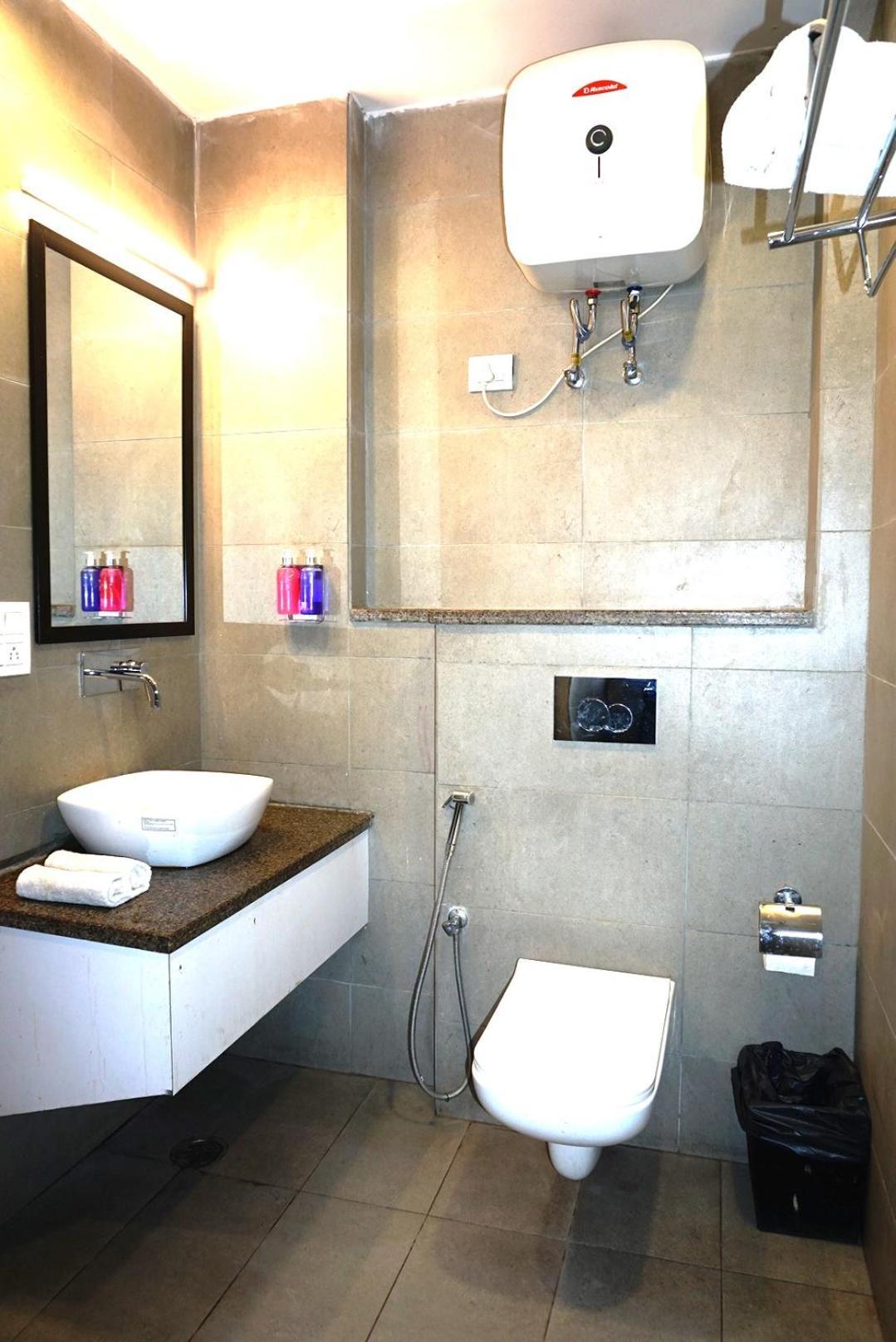 Tipsyy 018 Hotel 3*