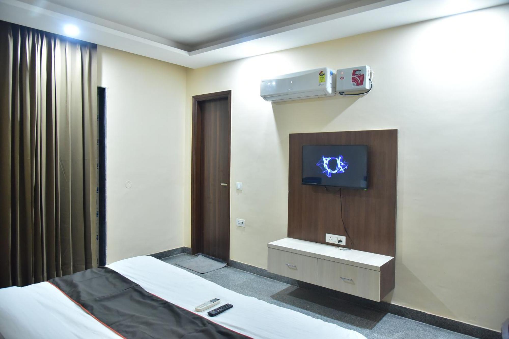 Wedlock Subhash Chowk Hotel 3*