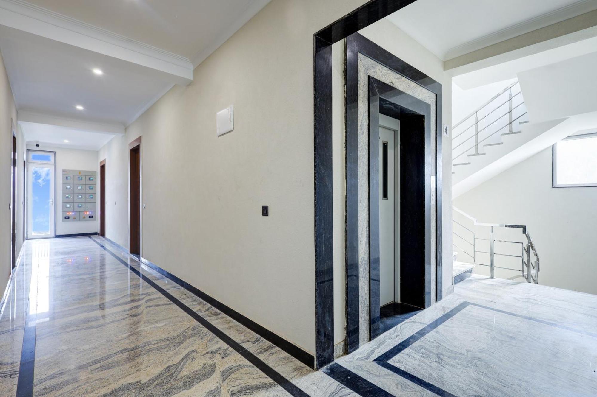 Limewood Near 32nd Avenue Hotel Gurgaon