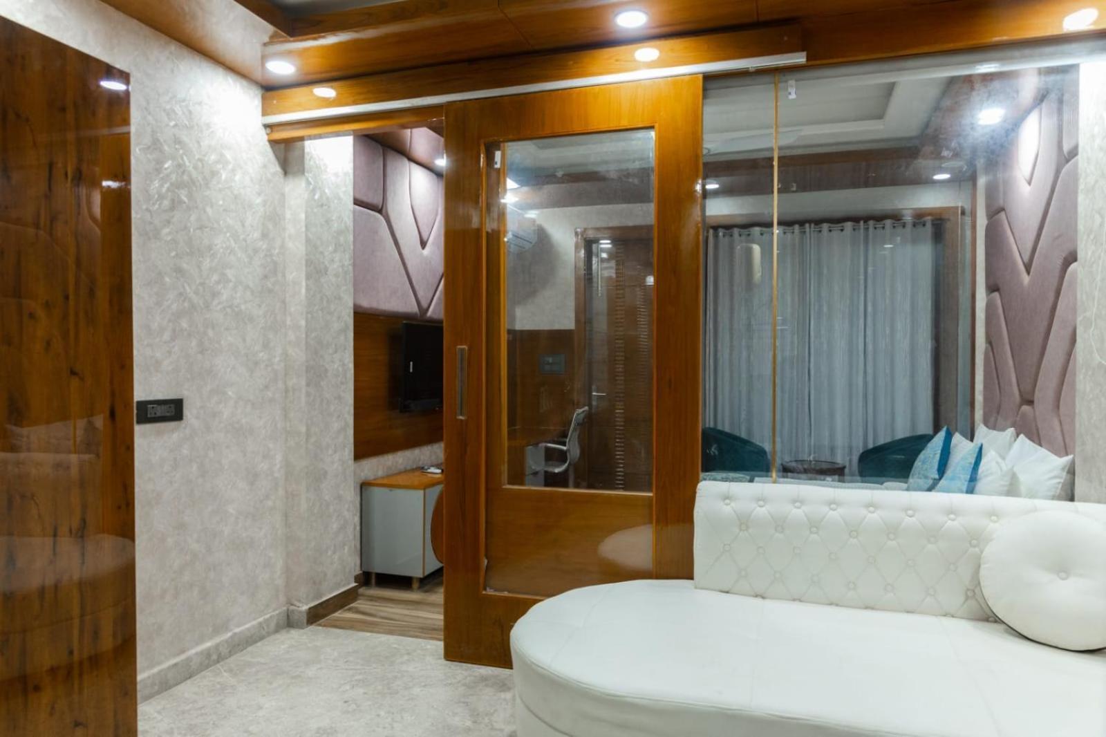 Platinum Service Dlf Cyber Homestay