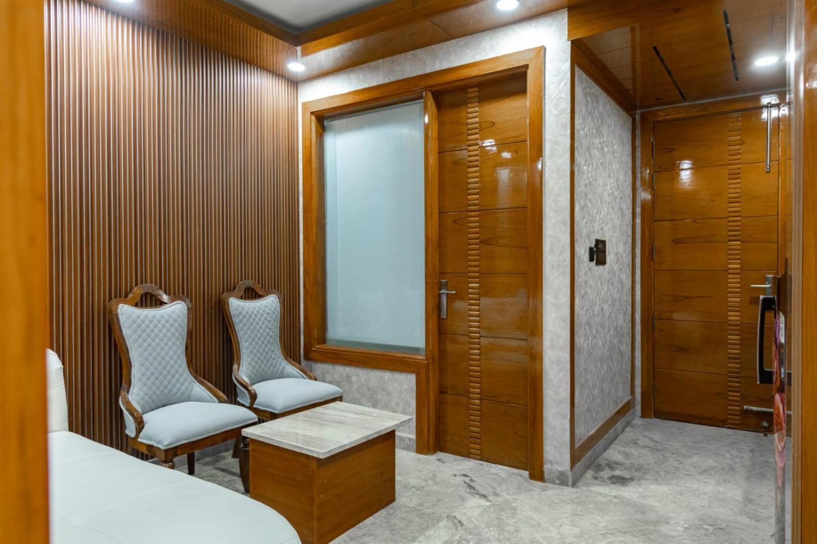 Homestay Platinum Service Dlf Cyber *
