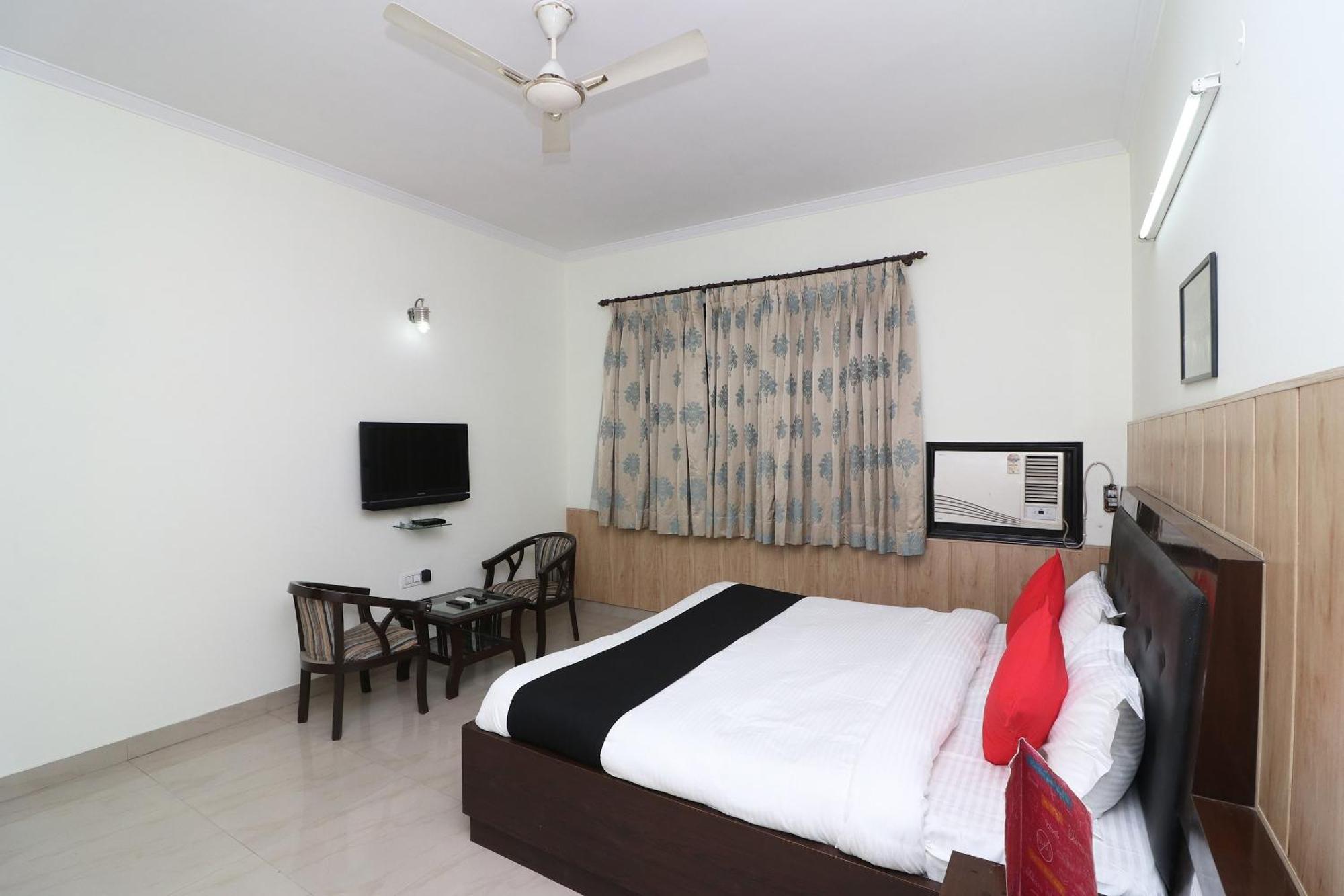 Collection O Maharaja Hotel