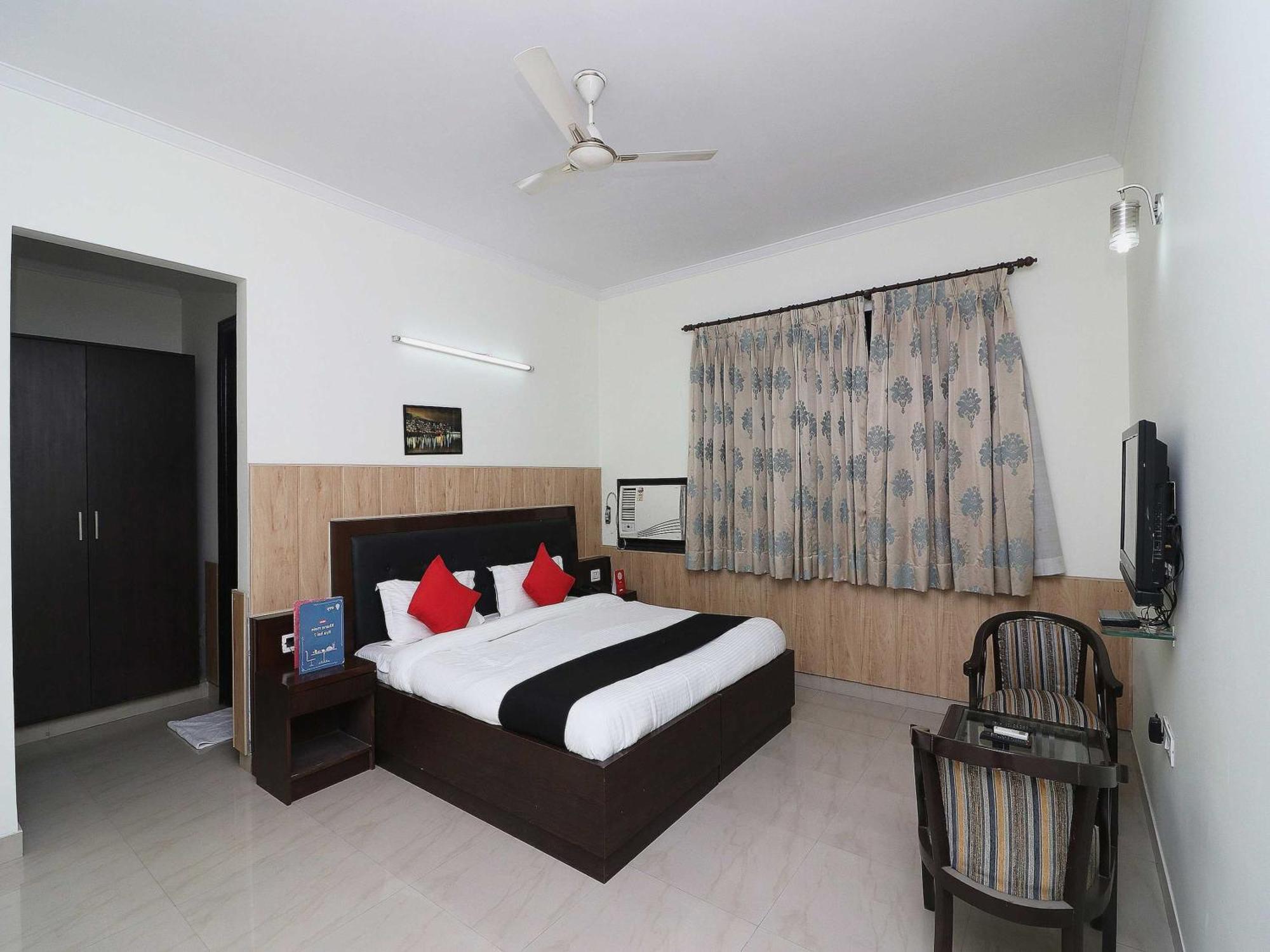 Collection O Maharaja Hotel