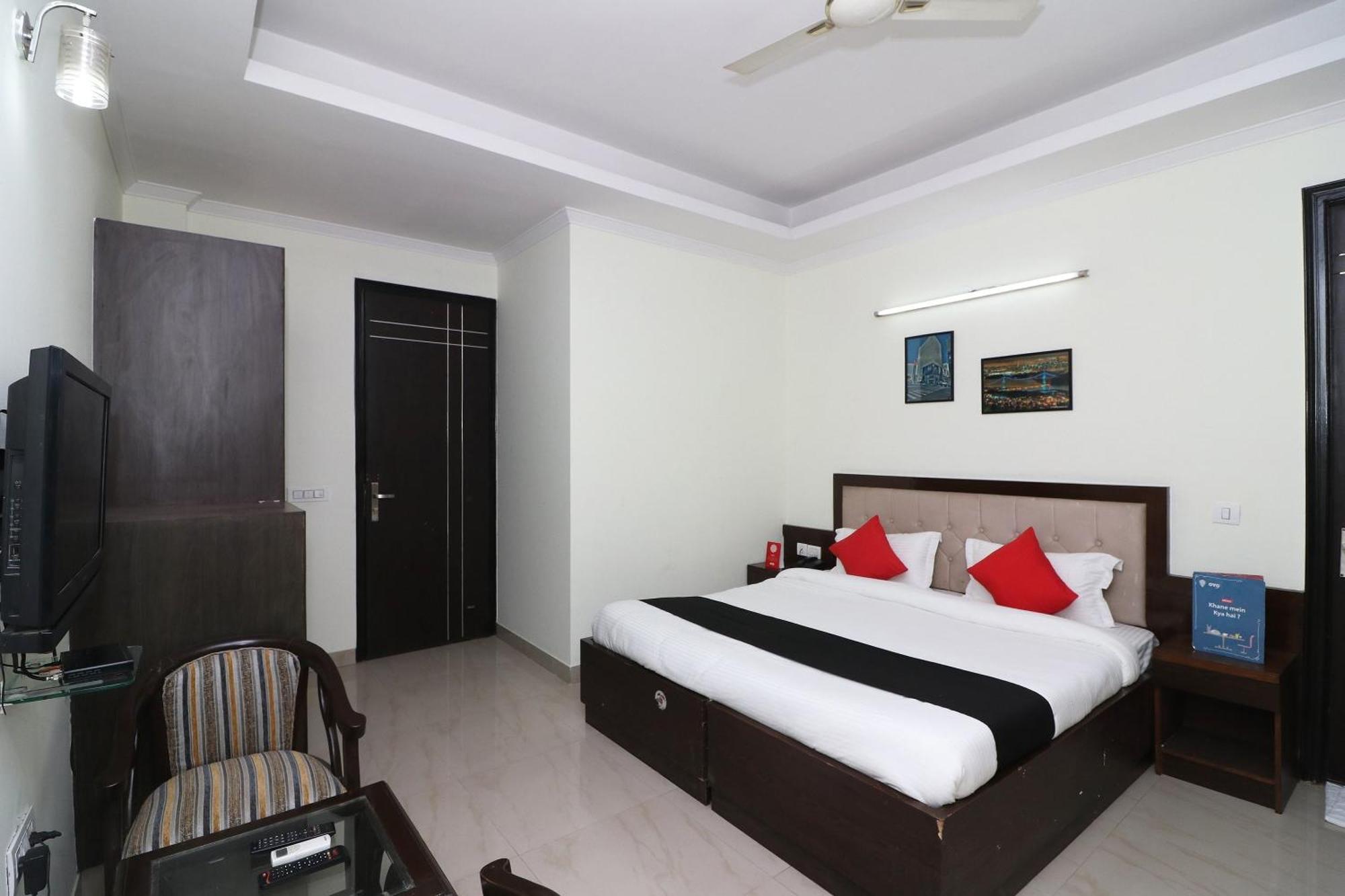 Hotel Collection O Maharaja Gurgaon