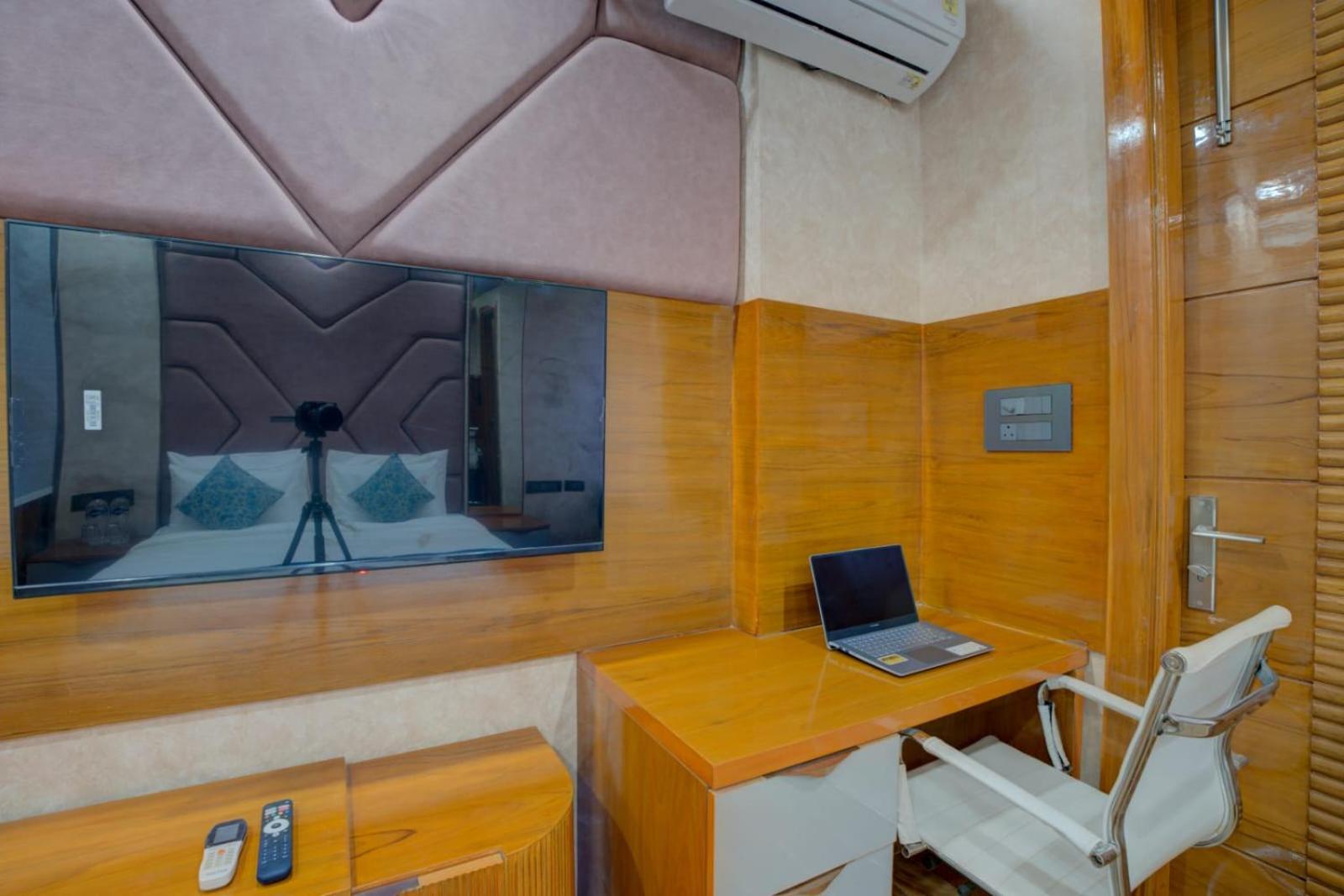 Platinum Service Dlf Cyber Gurgaon