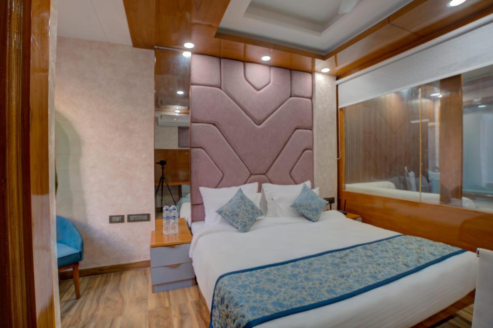 Platinum Service Dlf Cyber Homestay *