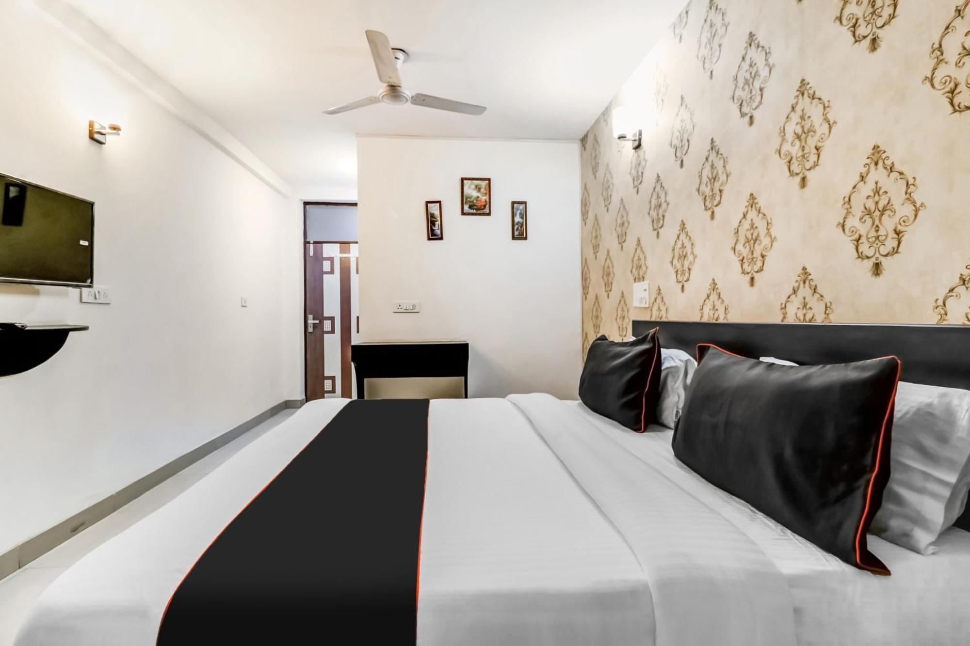 Hotel Collection O Serenity Homes