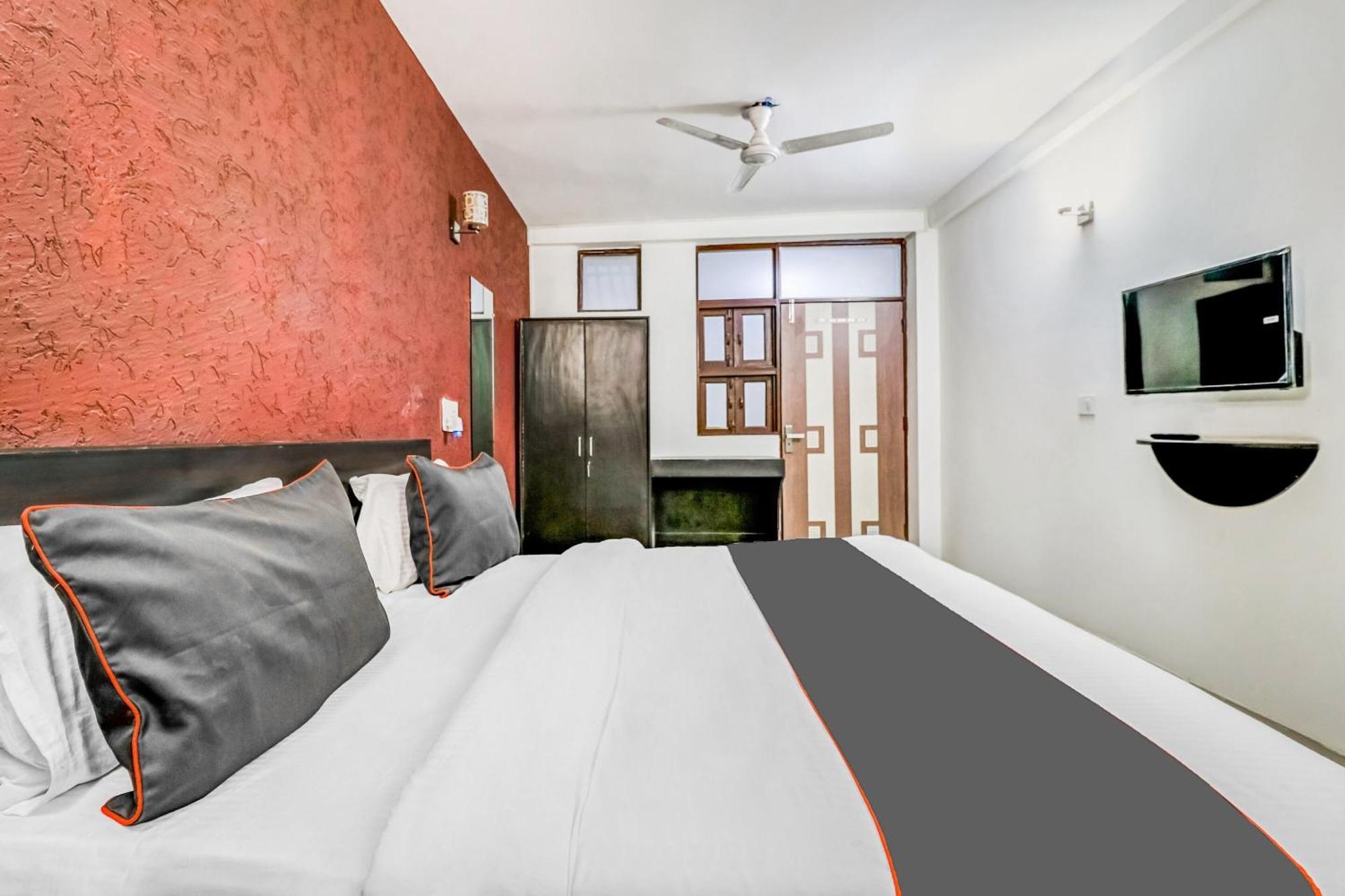 Collection O Serenity Homes Hotel Gurgaon