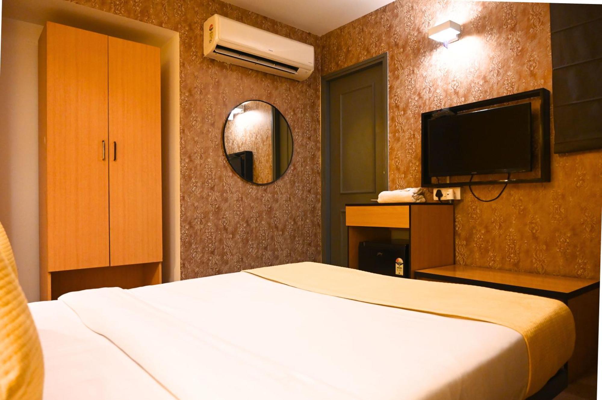 Hotel My One 3*