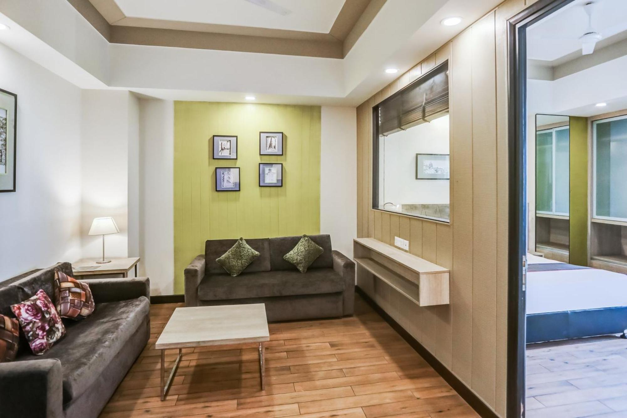 Collection O Limewood Hotel Gurgaon