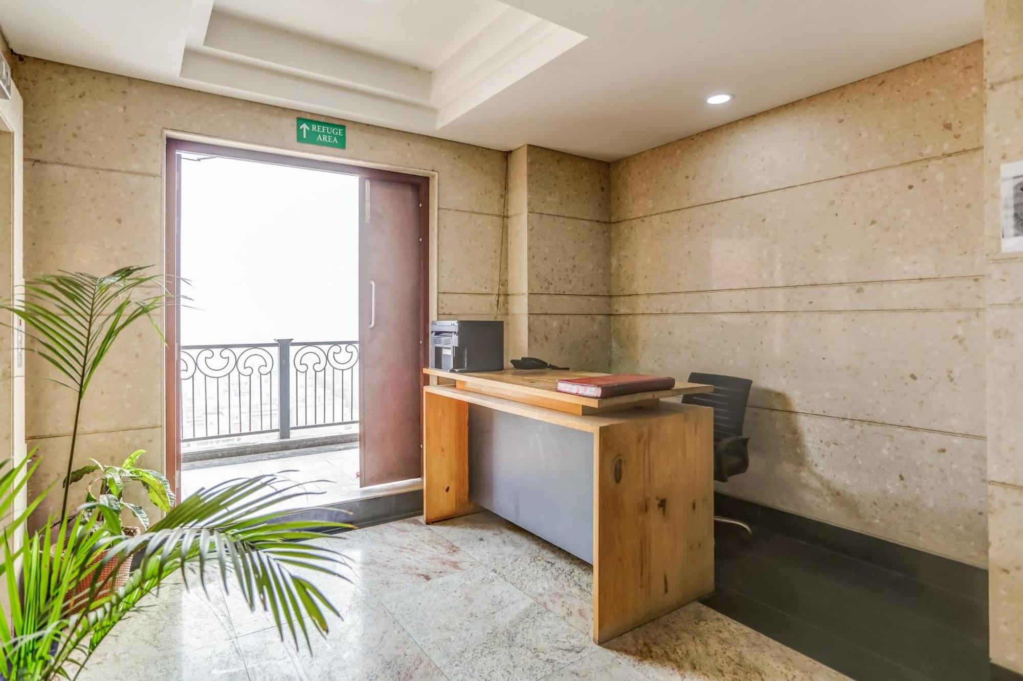 Collection O Limewood Gurgaon