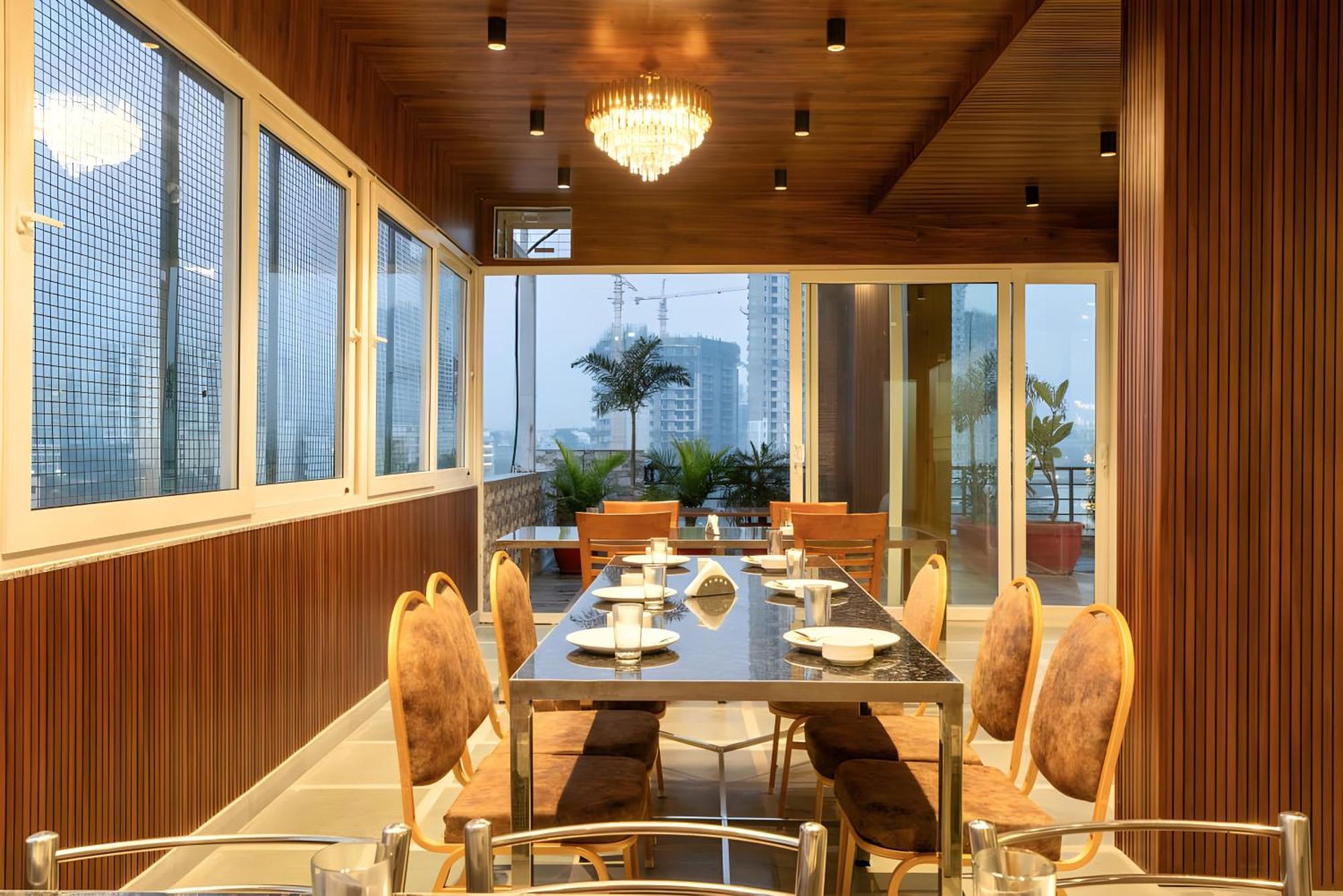 Cozystays Hotel