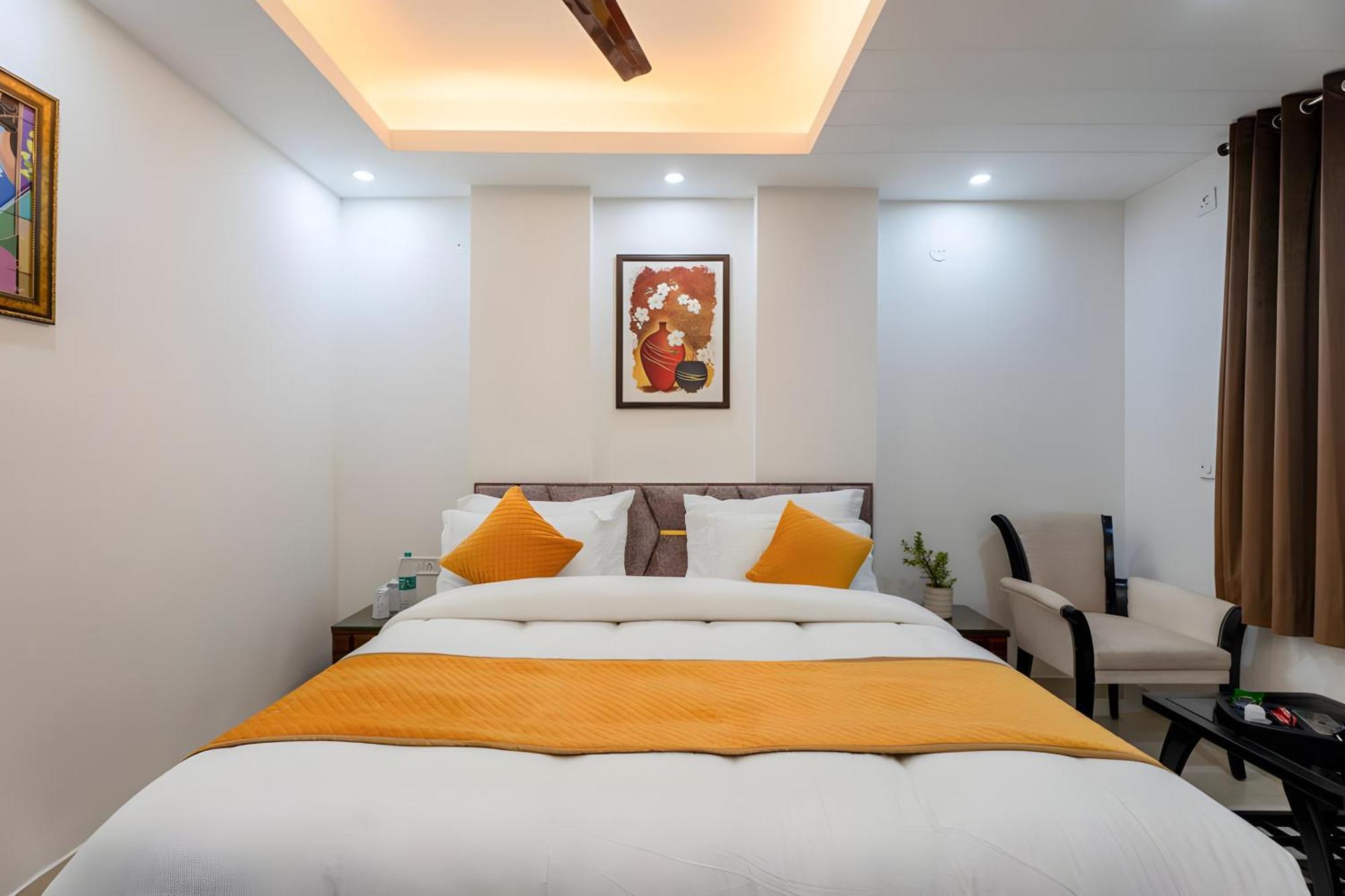 Cozystays Hotel Gurgaon