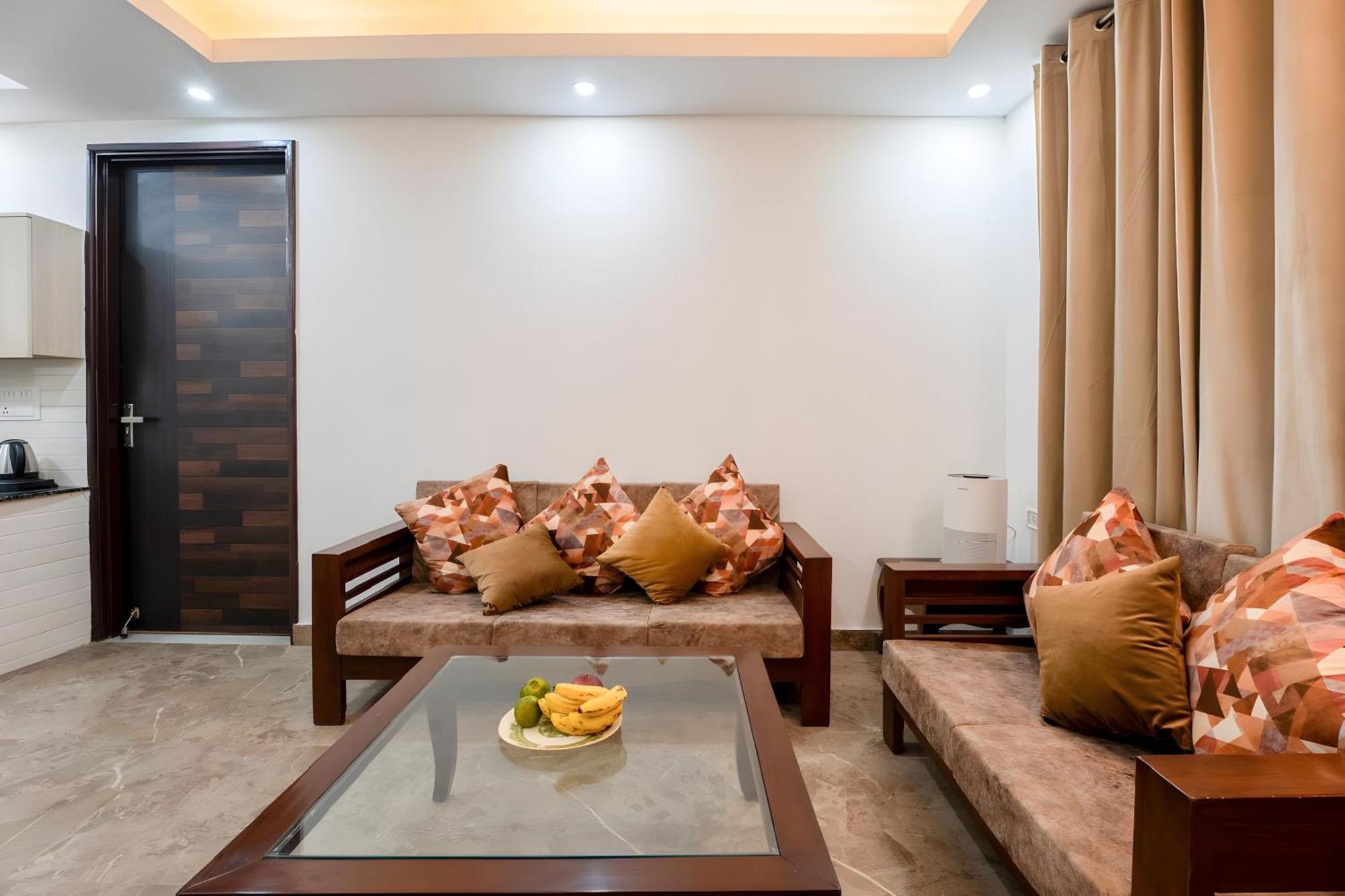 Cozystays Hotel